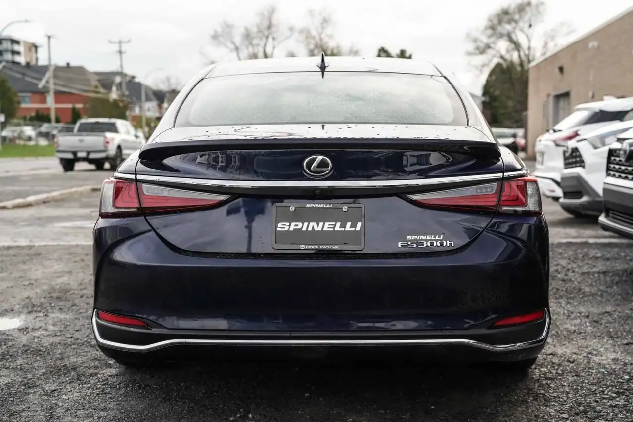 Lexus ES снимка Lexus ES