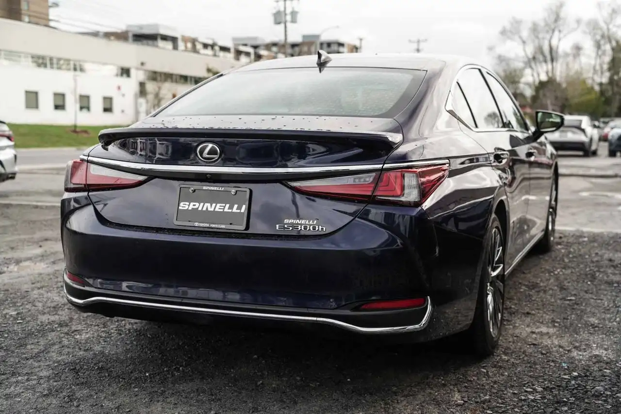 Lexus ES снимка Lexus ES