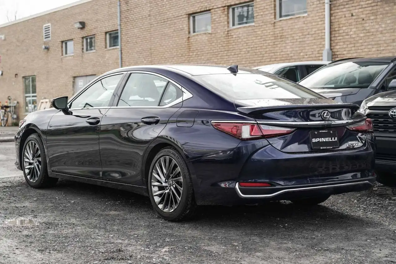 Lexus ES снимка Lexus ES