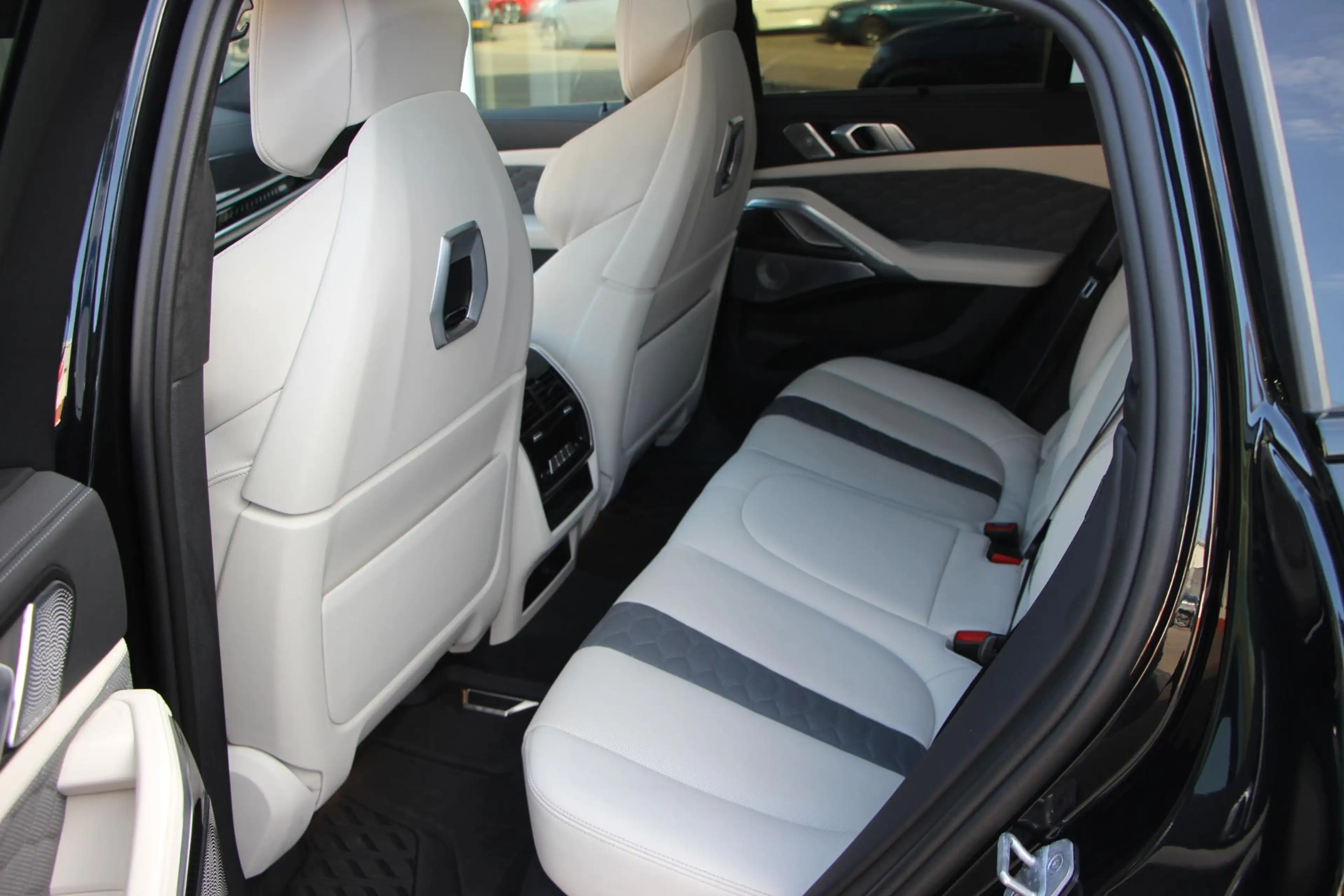 BMW X6 M Competition — photo 10