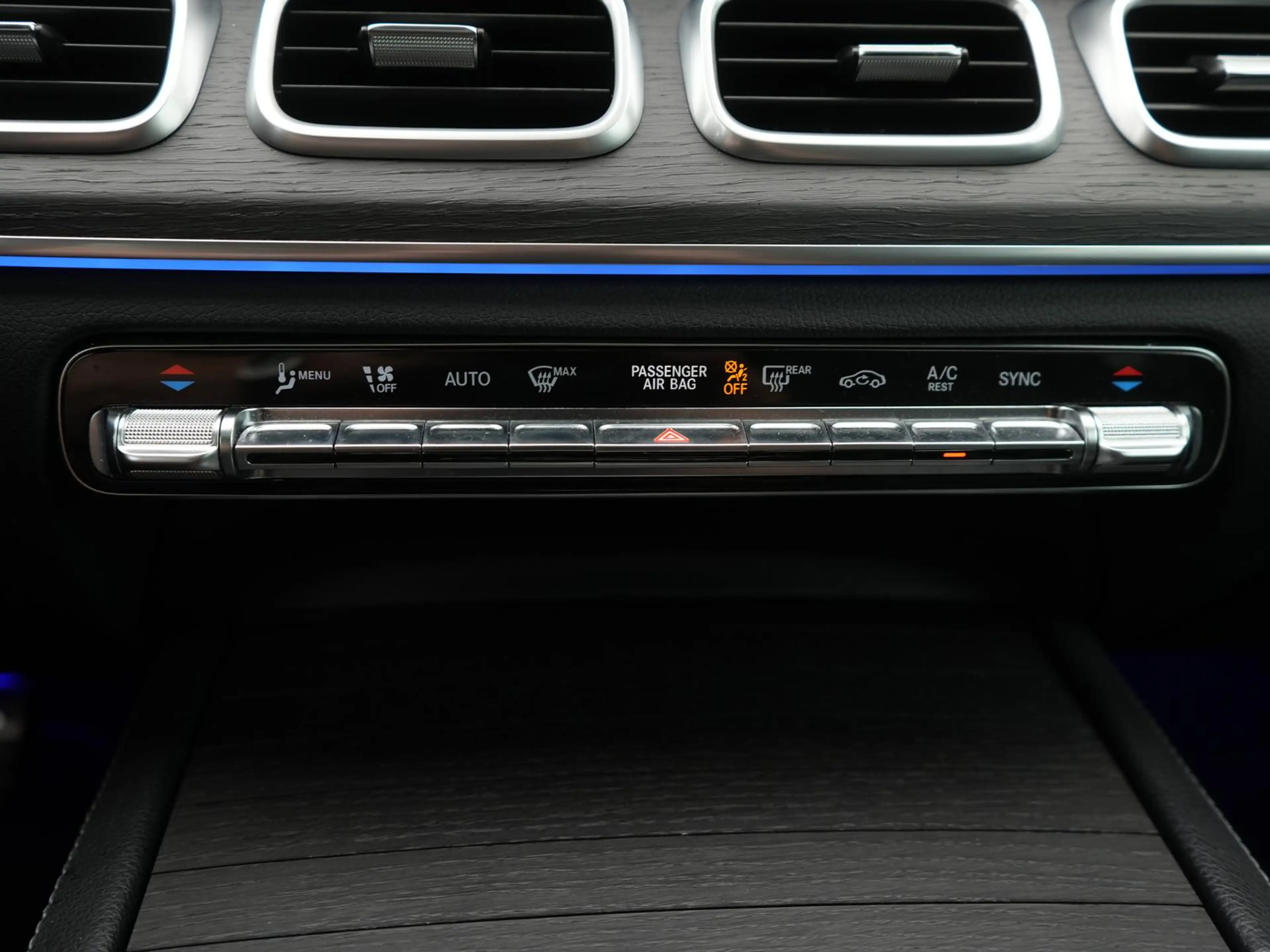 Mercedes-Benz GLS 400 d 4Matic AMG-Line,7P,MULTI,LUFT,PANO,360 — photo 27