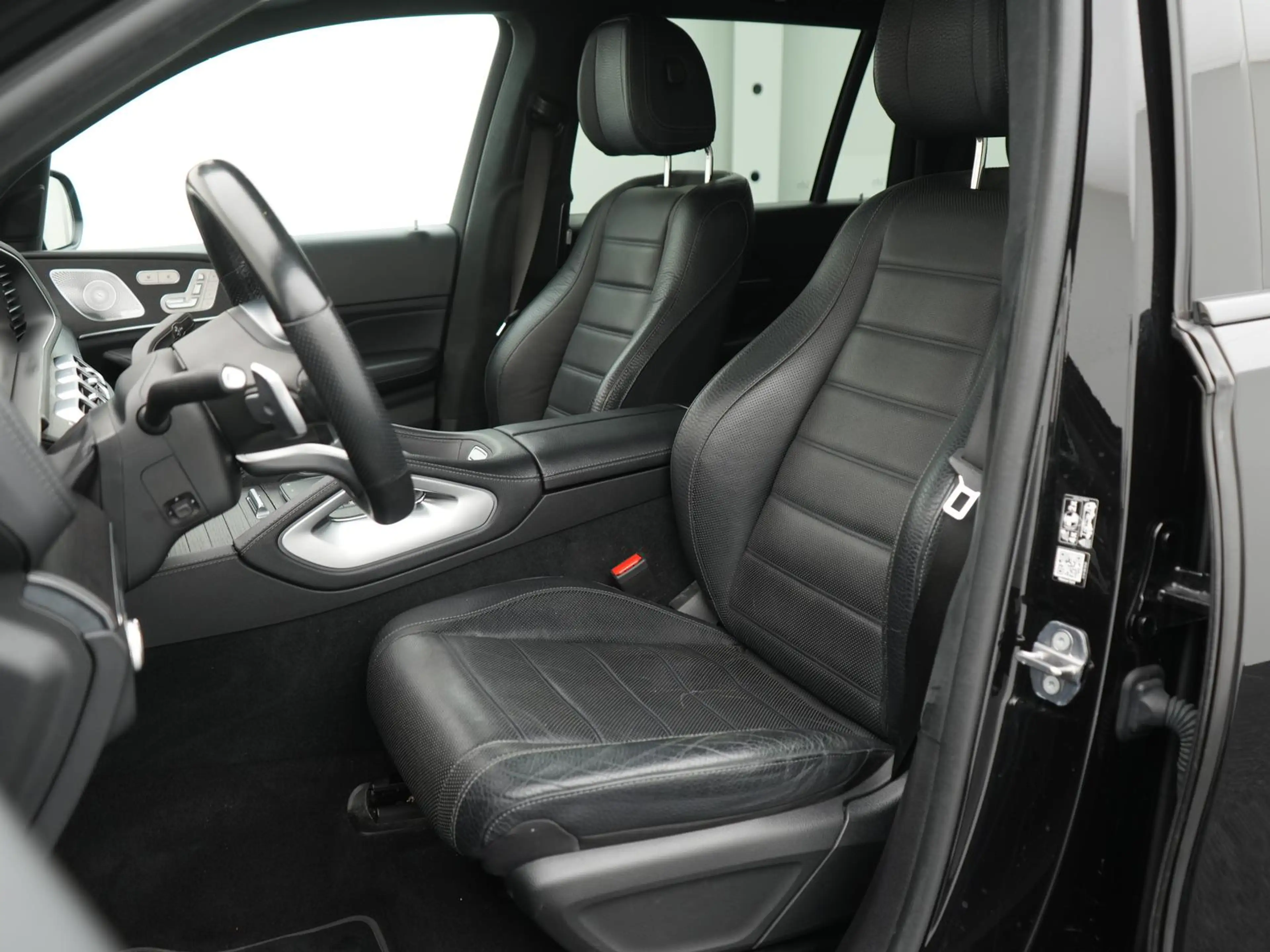 Mercedes-Benz GLS 400 d 4Matic AMG-Line,7P,MULTI,LUFT,PANO,360 — photo 6