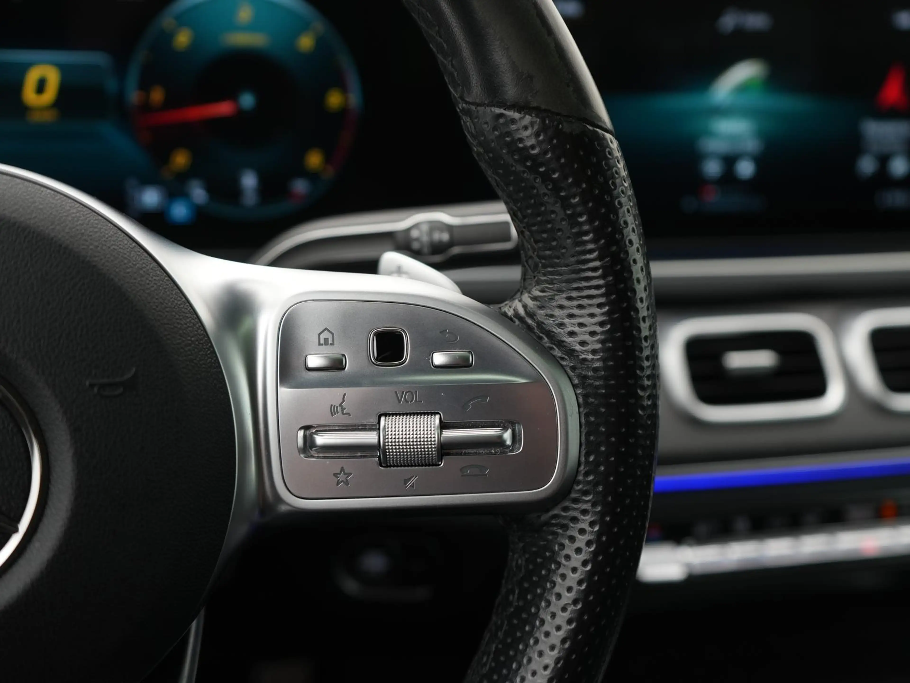Mercedes-Benz GLS 400 d 4Matic AMG-Line,7P,MULTI,LUFT,PANO,360 — photo 13