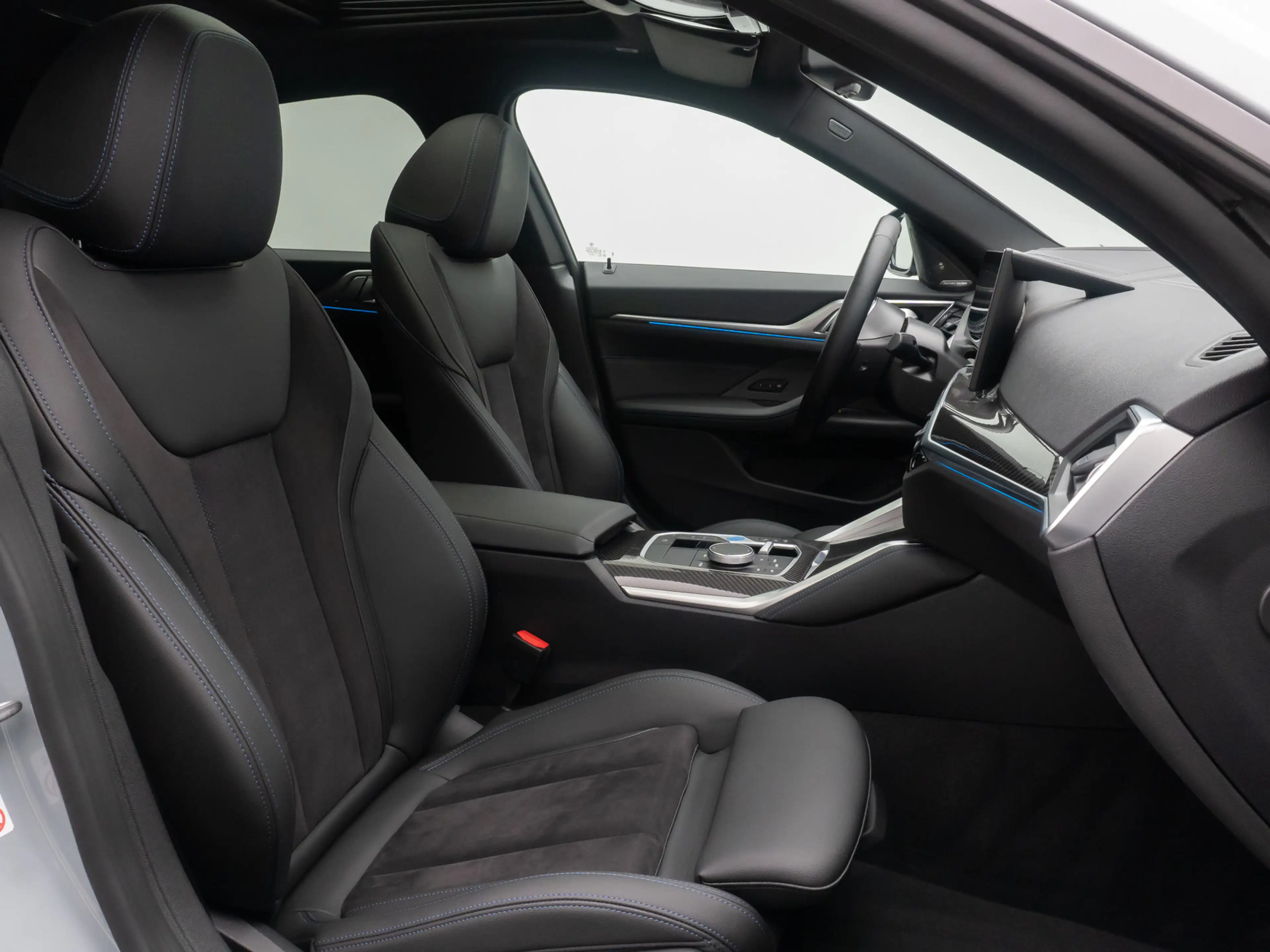 BMW i4 HUD DAB Laser 360°Glasdach 20 — photo 36
