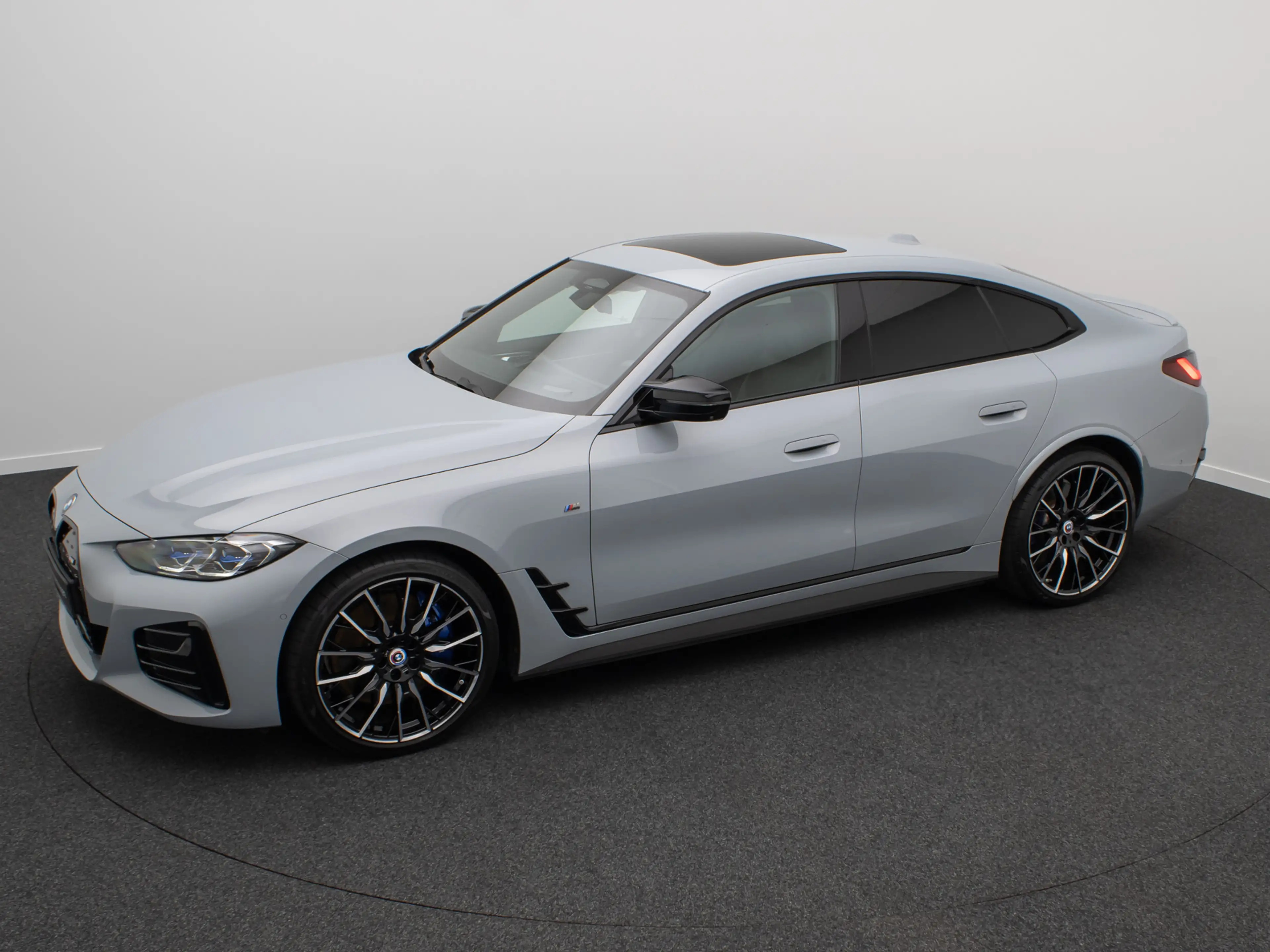 BMW i4 HUD DAB Laser 360°Glasdach 20 — photo 12