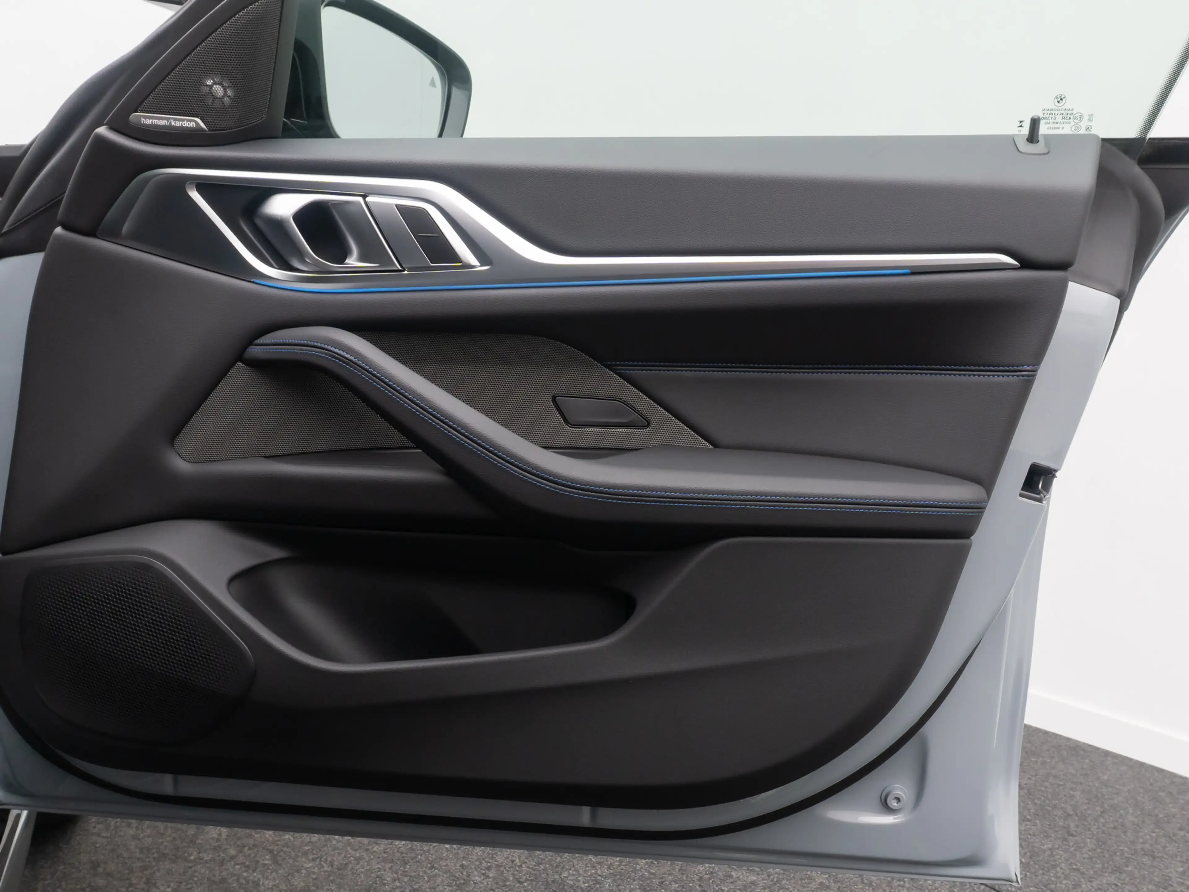 BMW i4 HUD DAB Laser 360°Glasdach 20 — photo 31