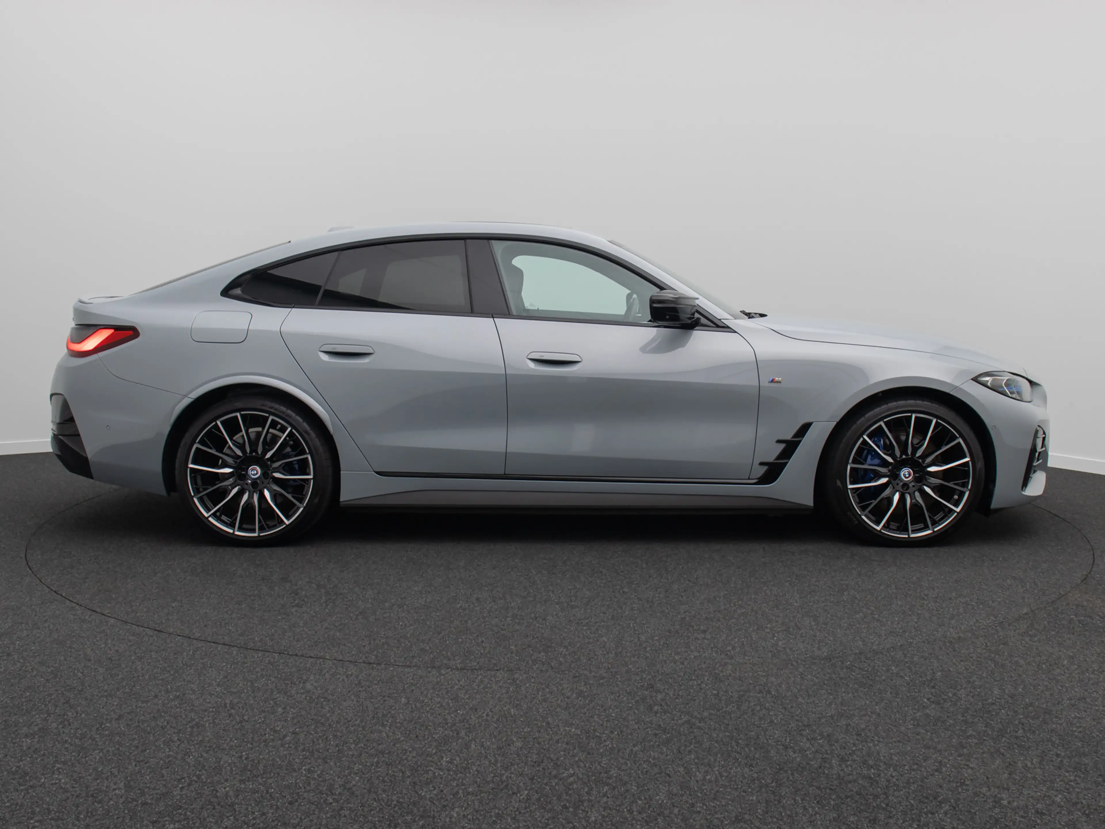 BMW i4 HUD DAB Laser 360°Glasdach 20 — photo 5