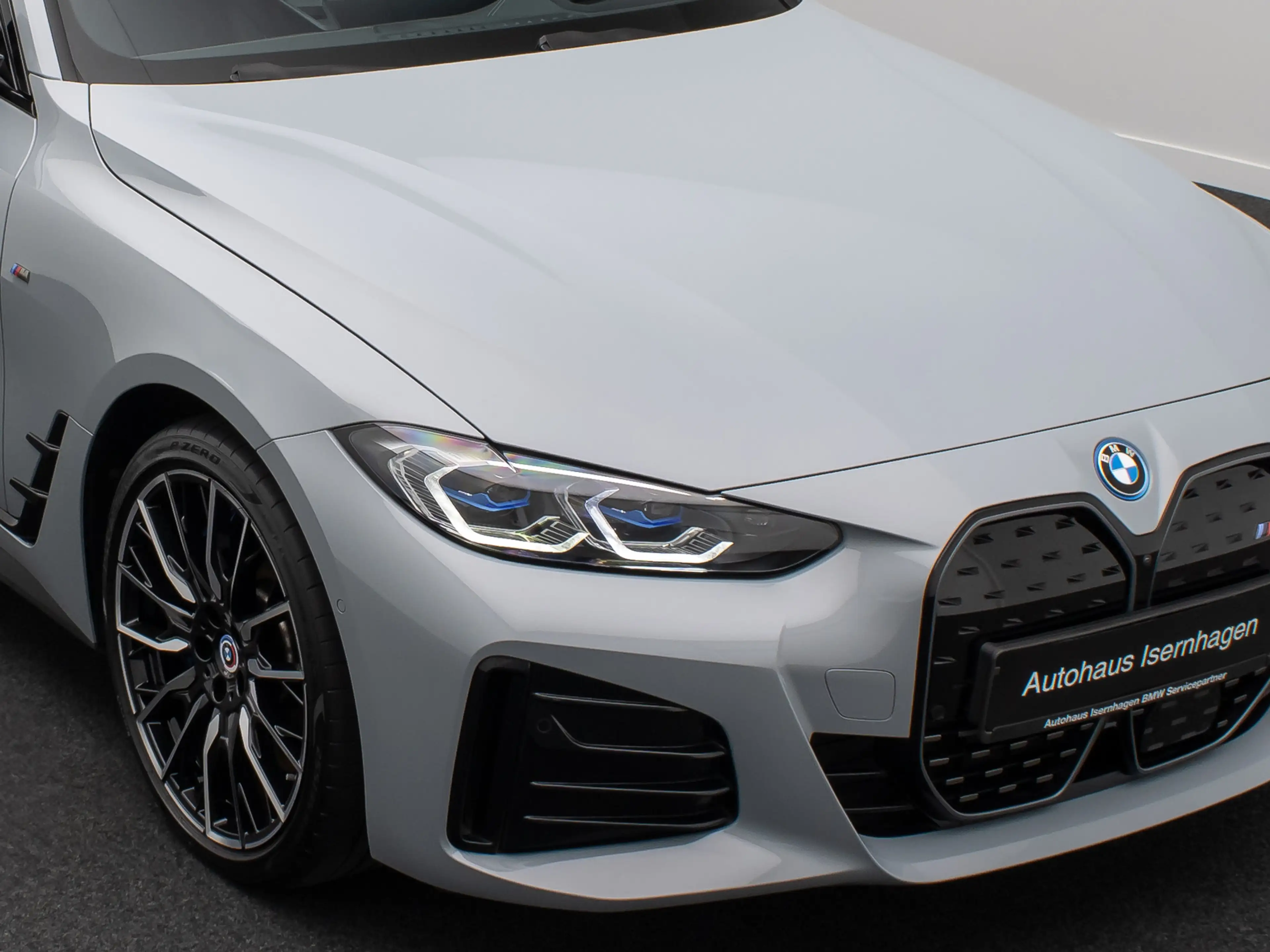 BMW i4 HUD DAB Laser 360°Glasdach 20 — photo 18