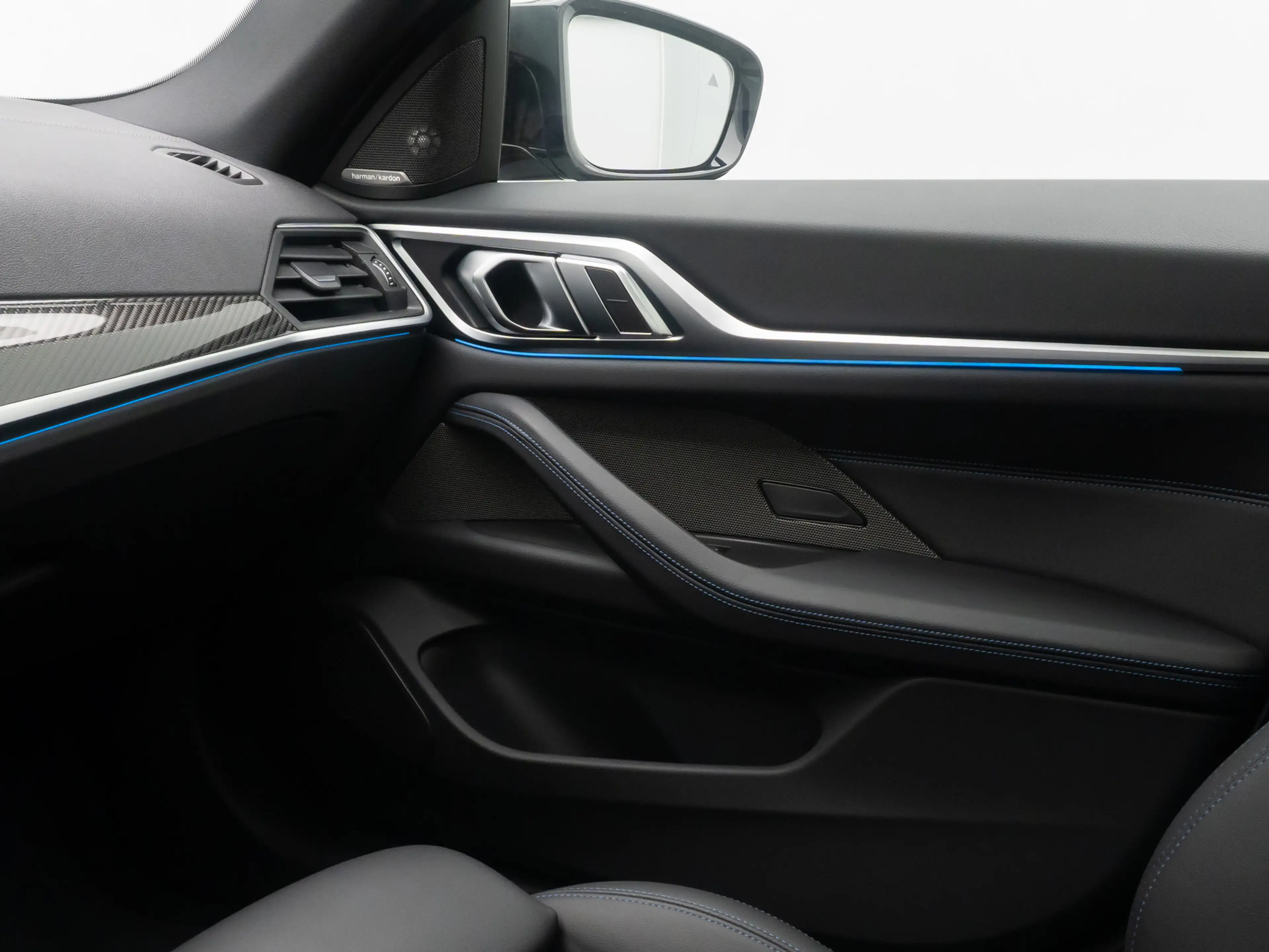 BMW i4 HUD DAB Laser 360°Glasdach 20 — photo 33