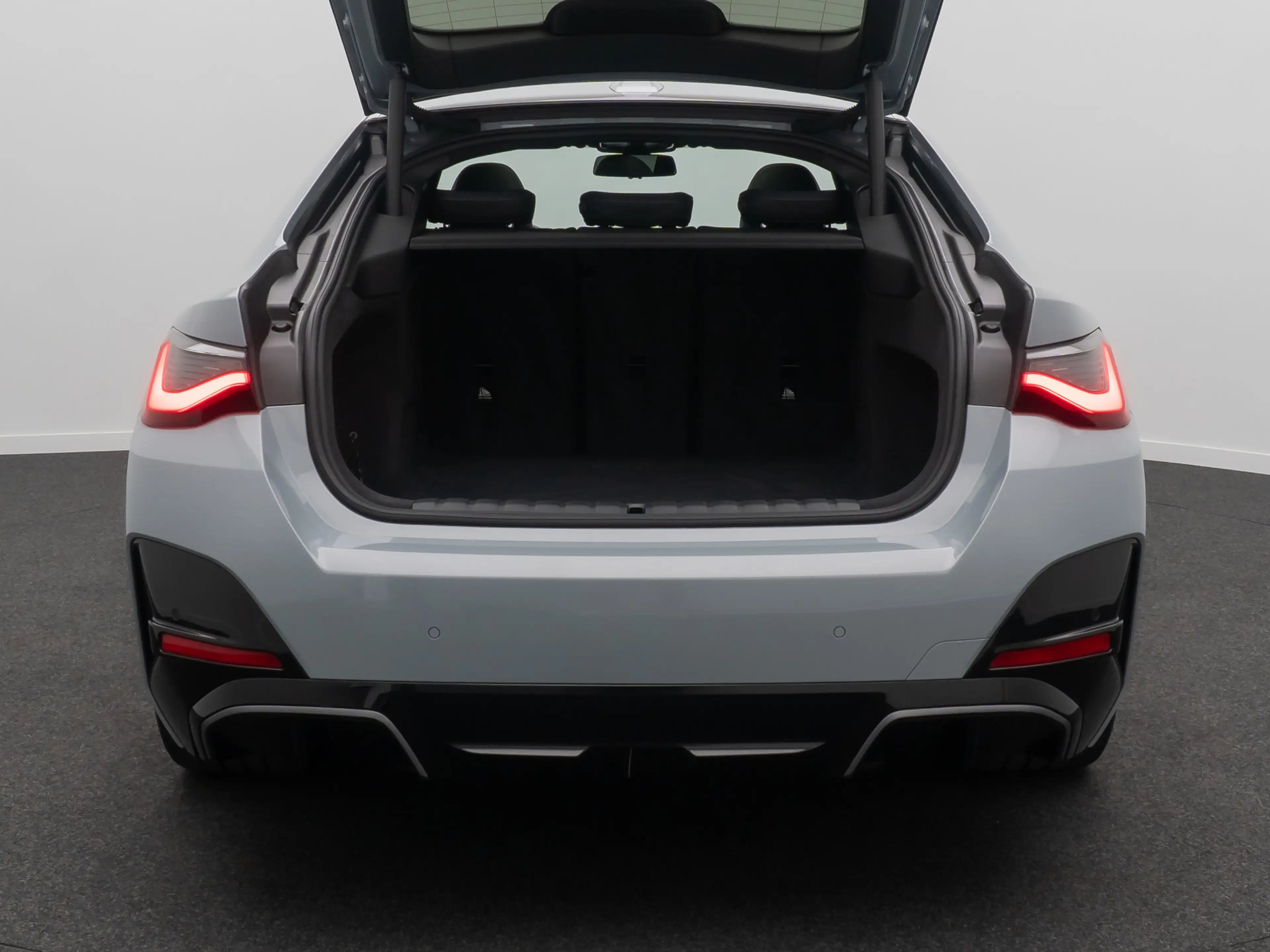 BMW i4 HUD DAB Laser 360°Glasdach 20 — photo 13