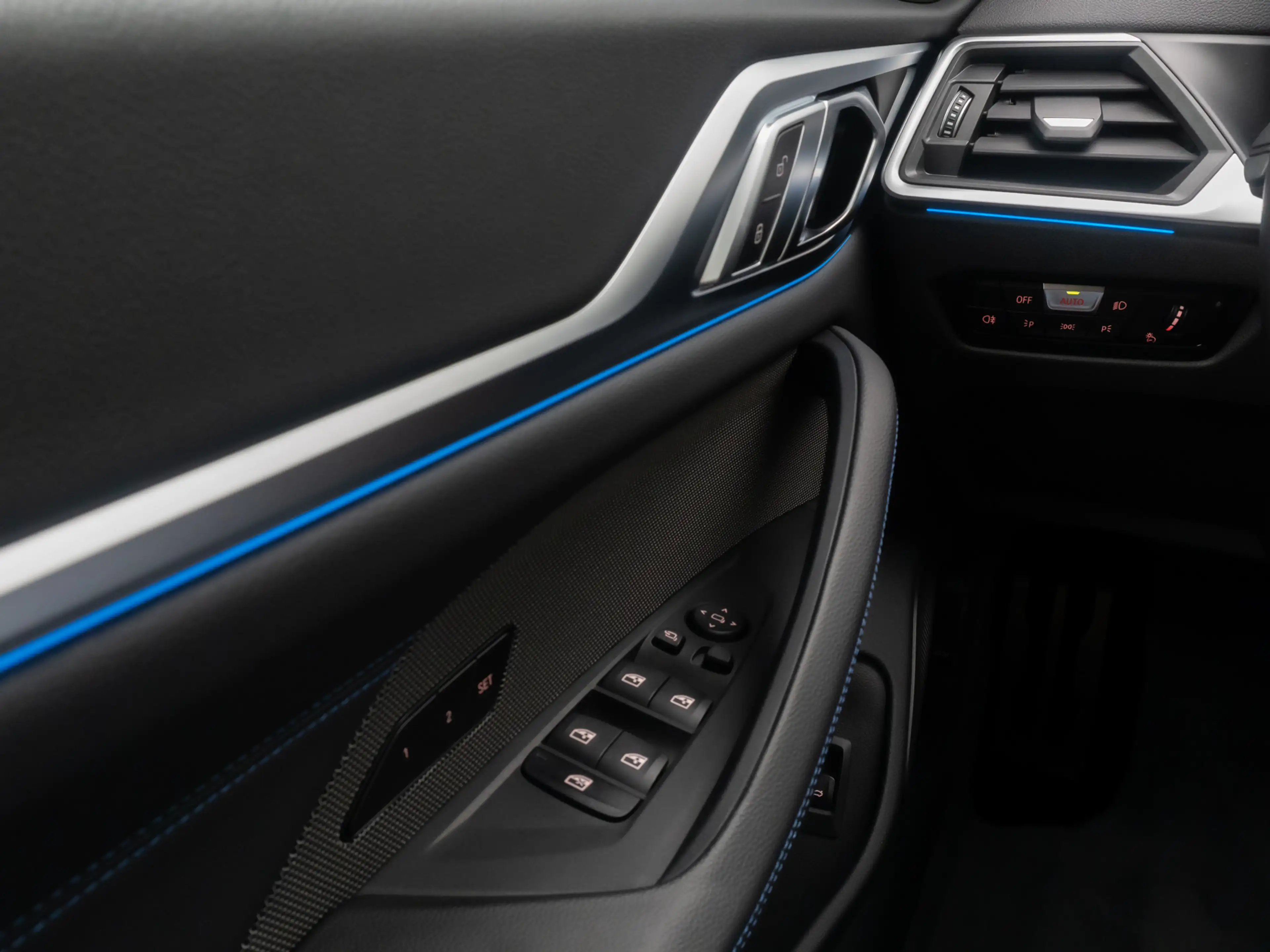 BMW i4 HUD DAB Laser 360°Glasdach 20 — photo 34