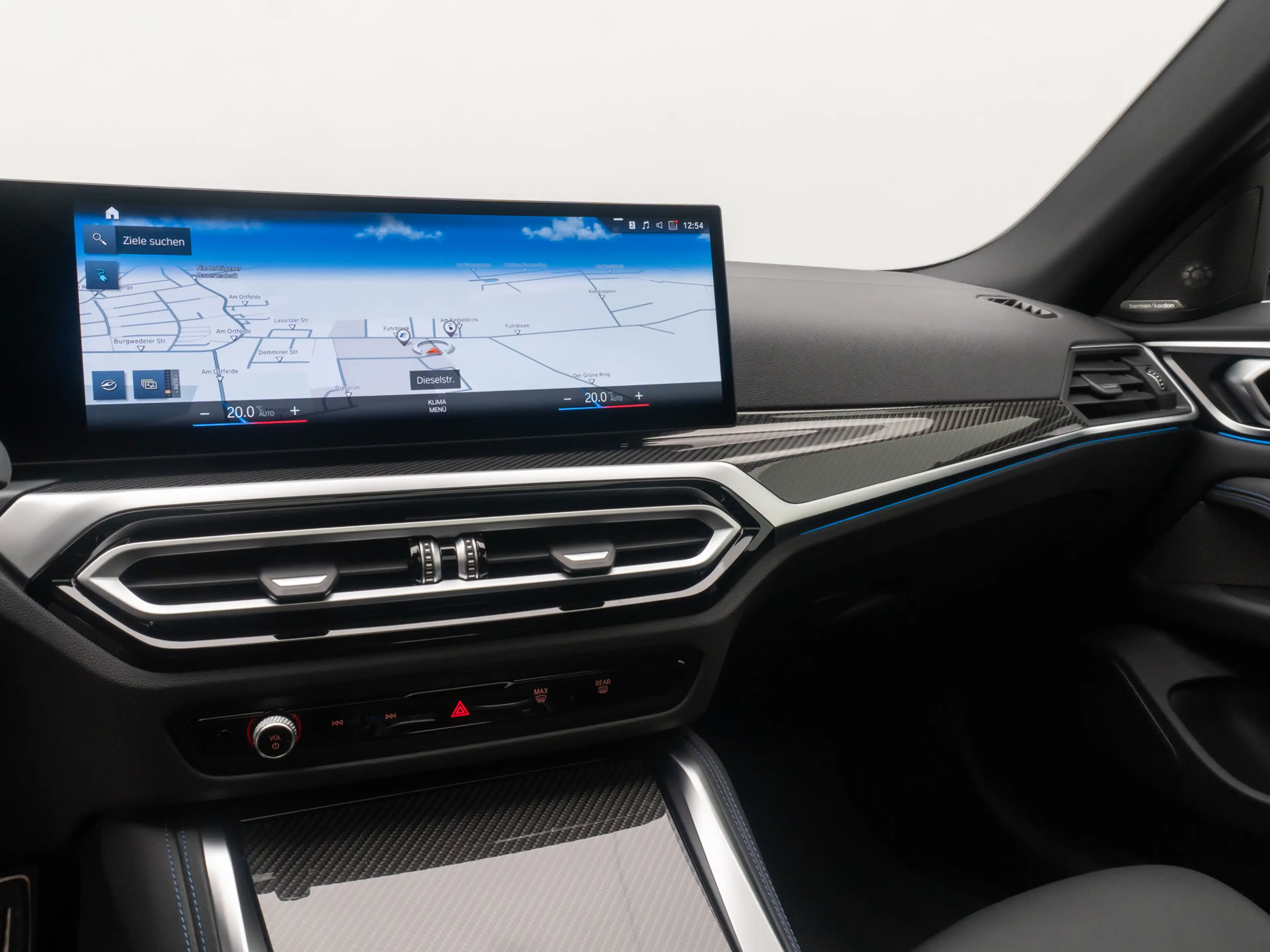 BMW i4 HUD DAB Laser 360°Glasdach 20 — photo 21