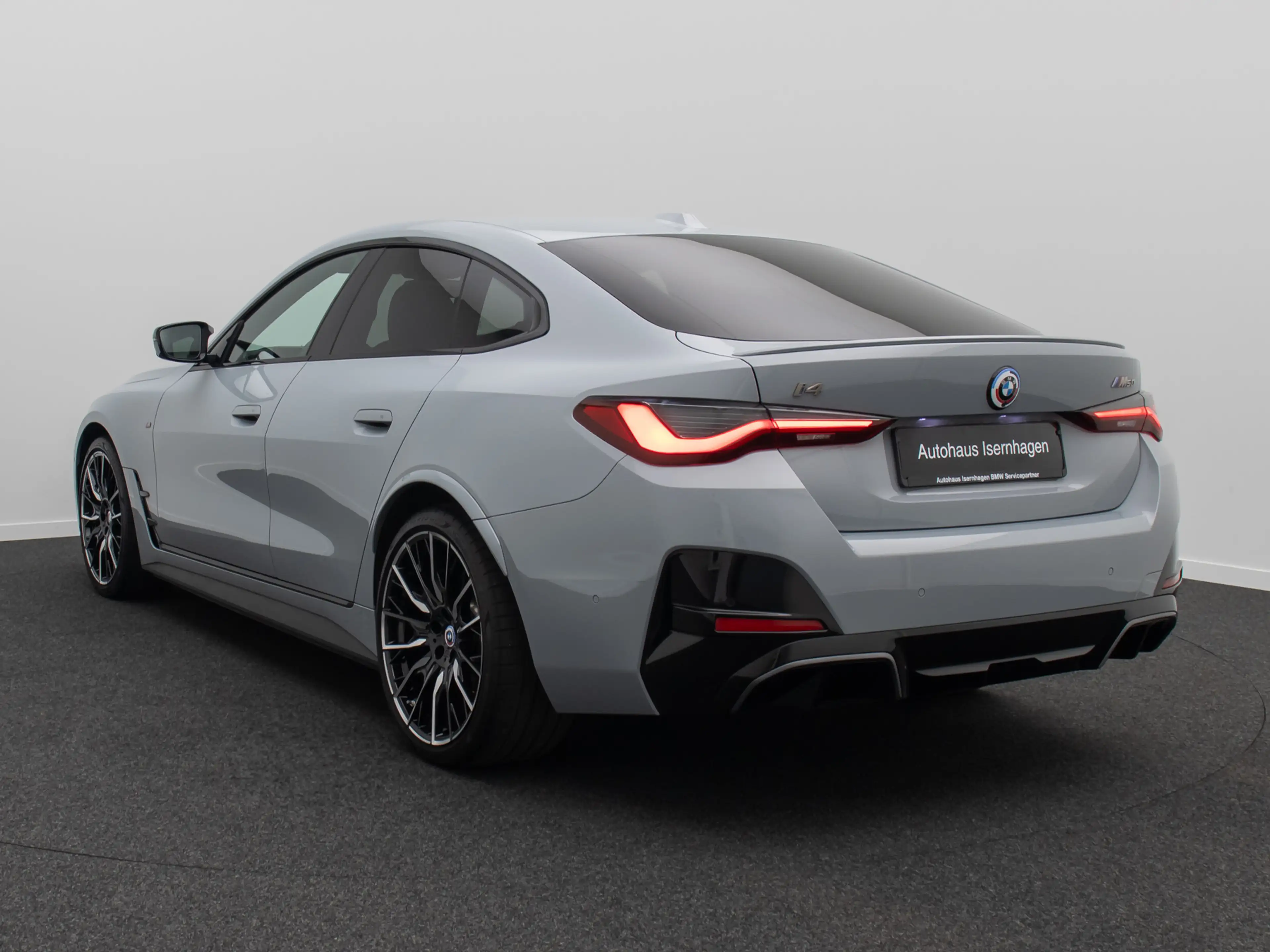BMW i4 HUD DAB Laser 360°Glasdach 20 — photo 9