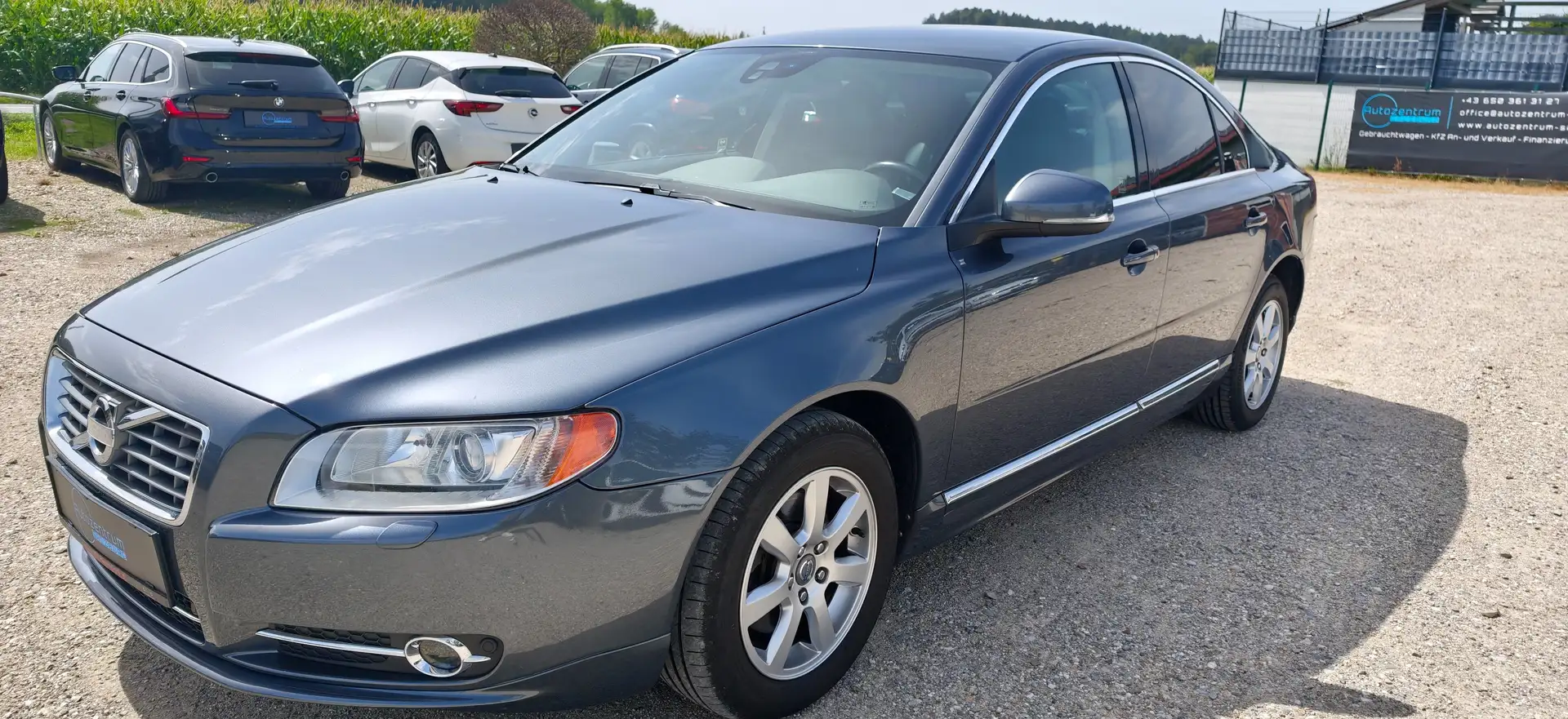 Volvo S80 D3 Momentum Grau - 1