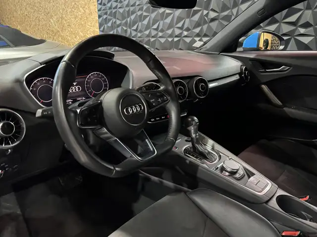 Audi TT view 8