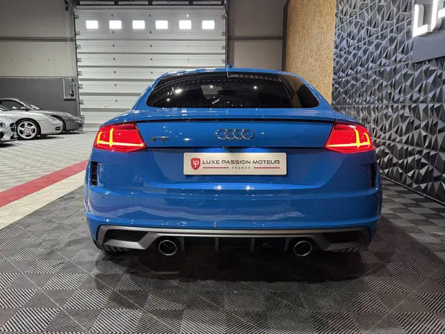 Audi TT view 6