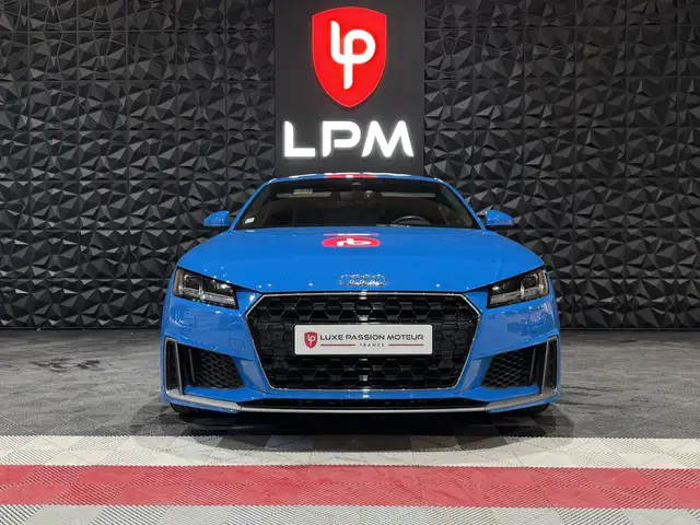 Audi TT view 2