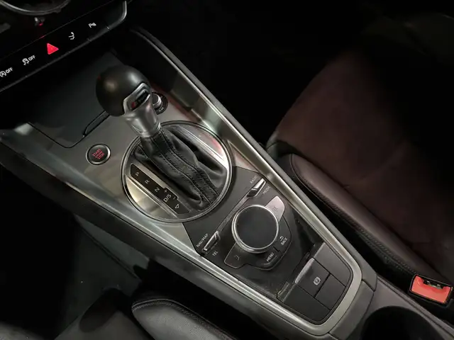 Audi TT view 10