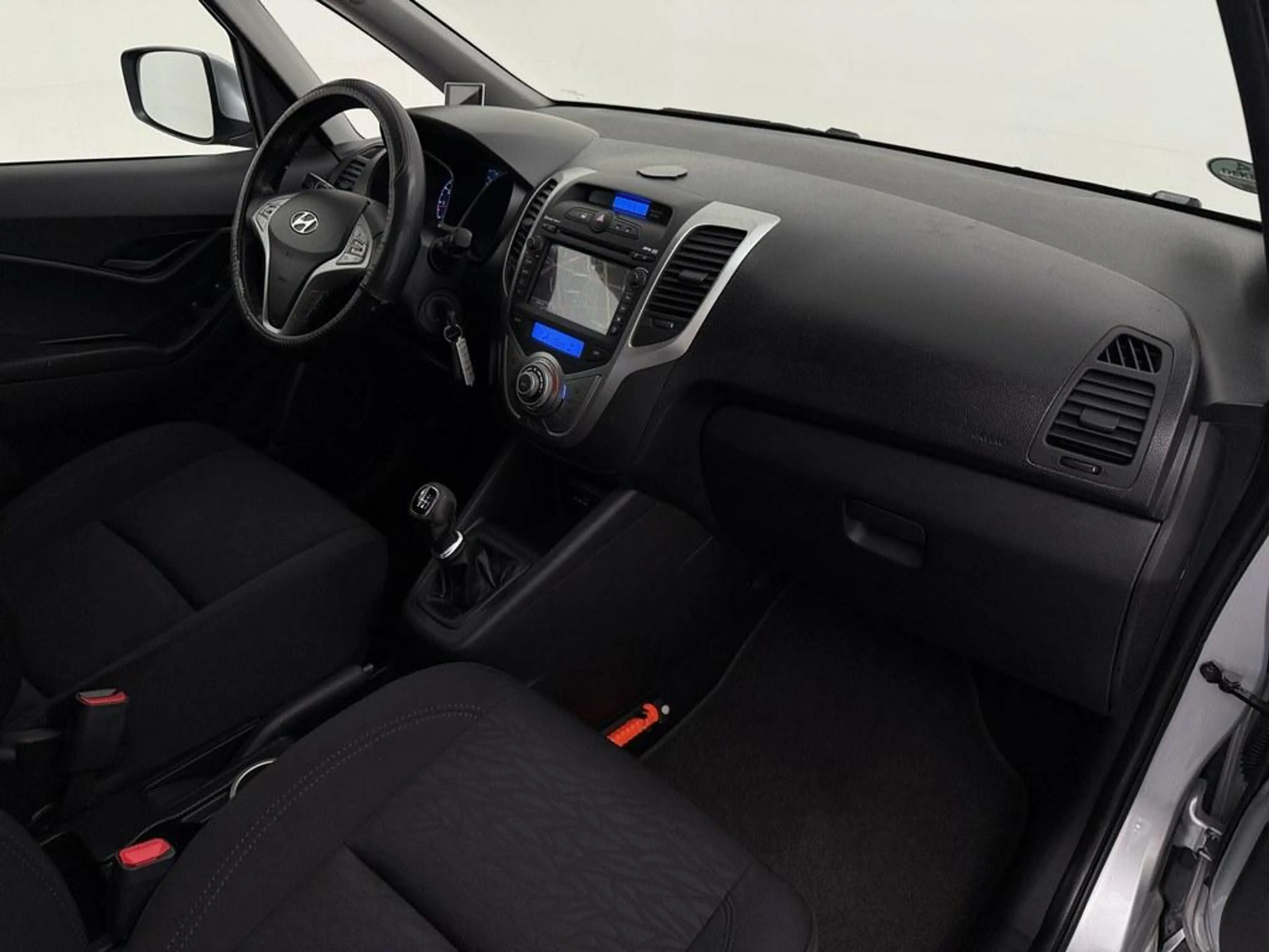Hyundai iX20 1.6i i-Vision Trekhaak 1300kg Ecc/Nav/4S.Banden — photo 17