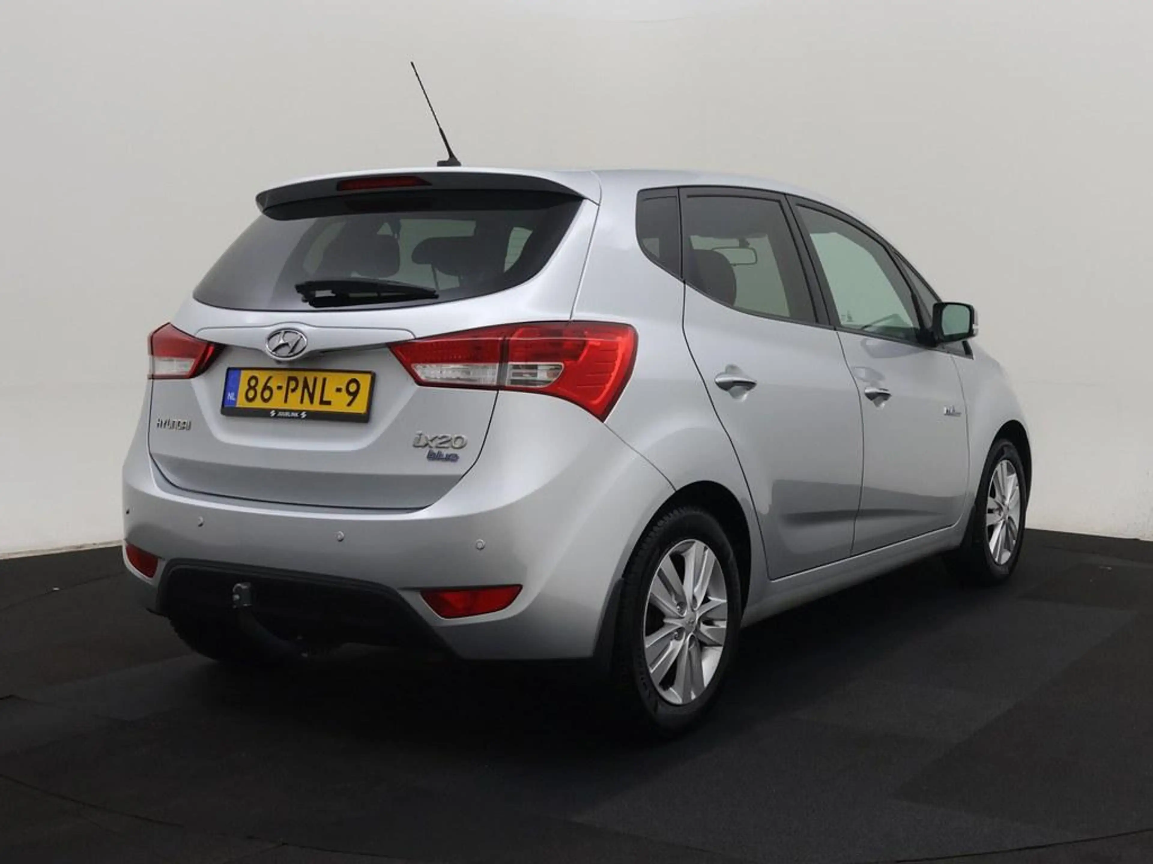 Hyundai iX20 1.6i i-Vision Trekhaak 1300kg Ecc/Nav/4S.Banden — photo 2