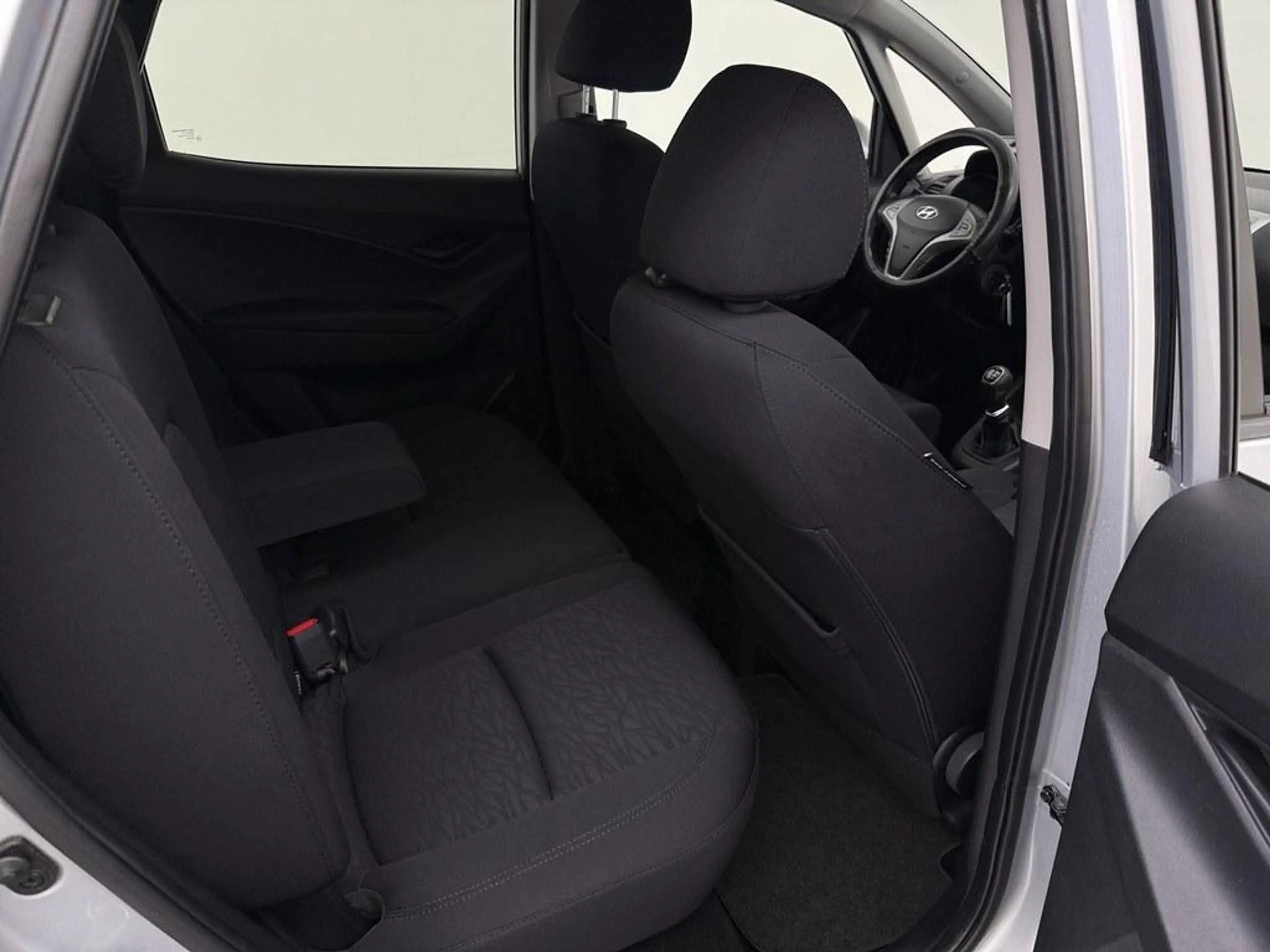Hyundai iX20 1.6i i-Vision Trekhaak 1300kg Ecc/Nav/4S.Banden — photo 15