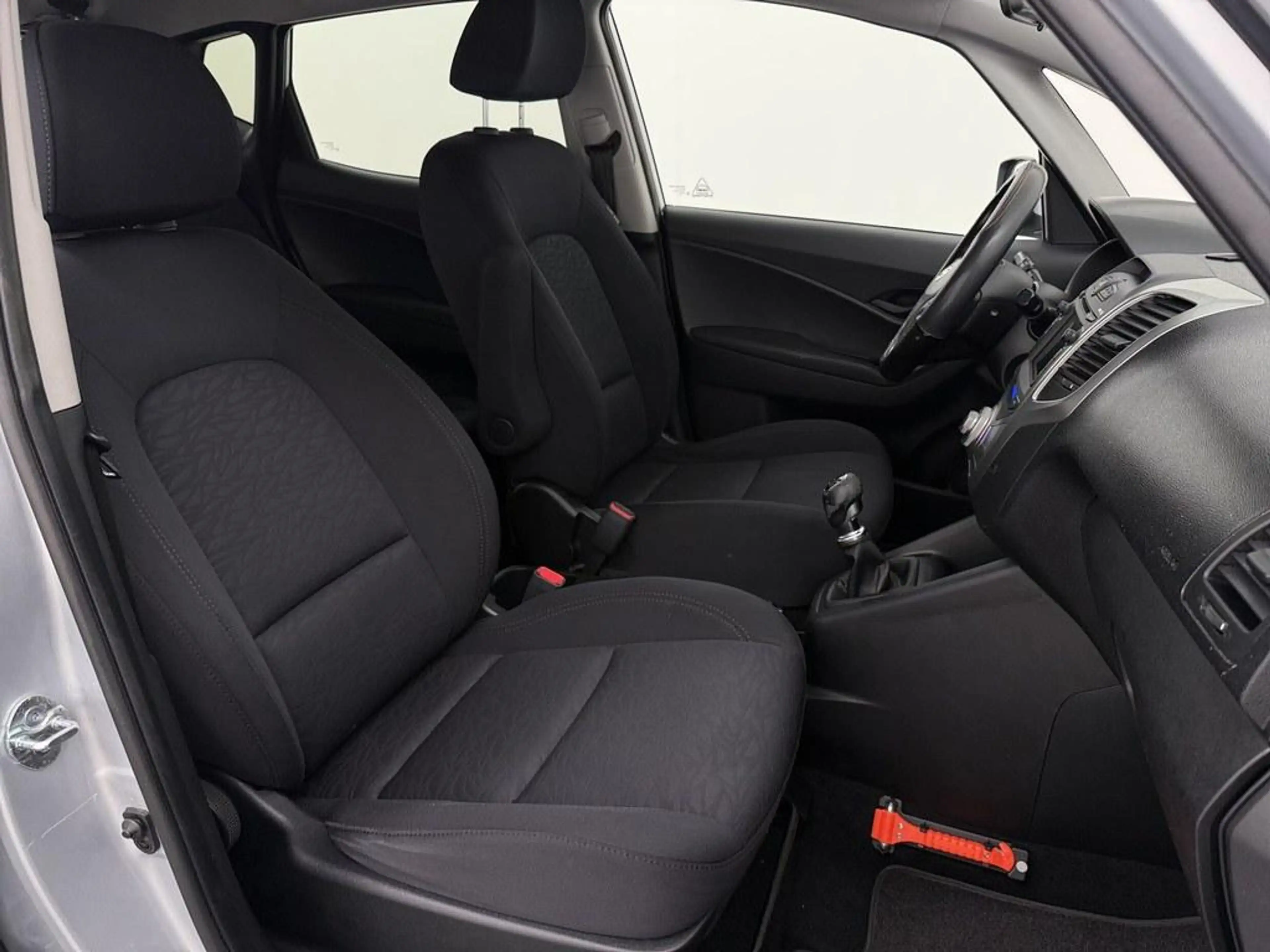 Hyundai iX20 1.6i i-Vision Trekhaak 1300kg Ecc/Nav/4S.Banden — photo 4