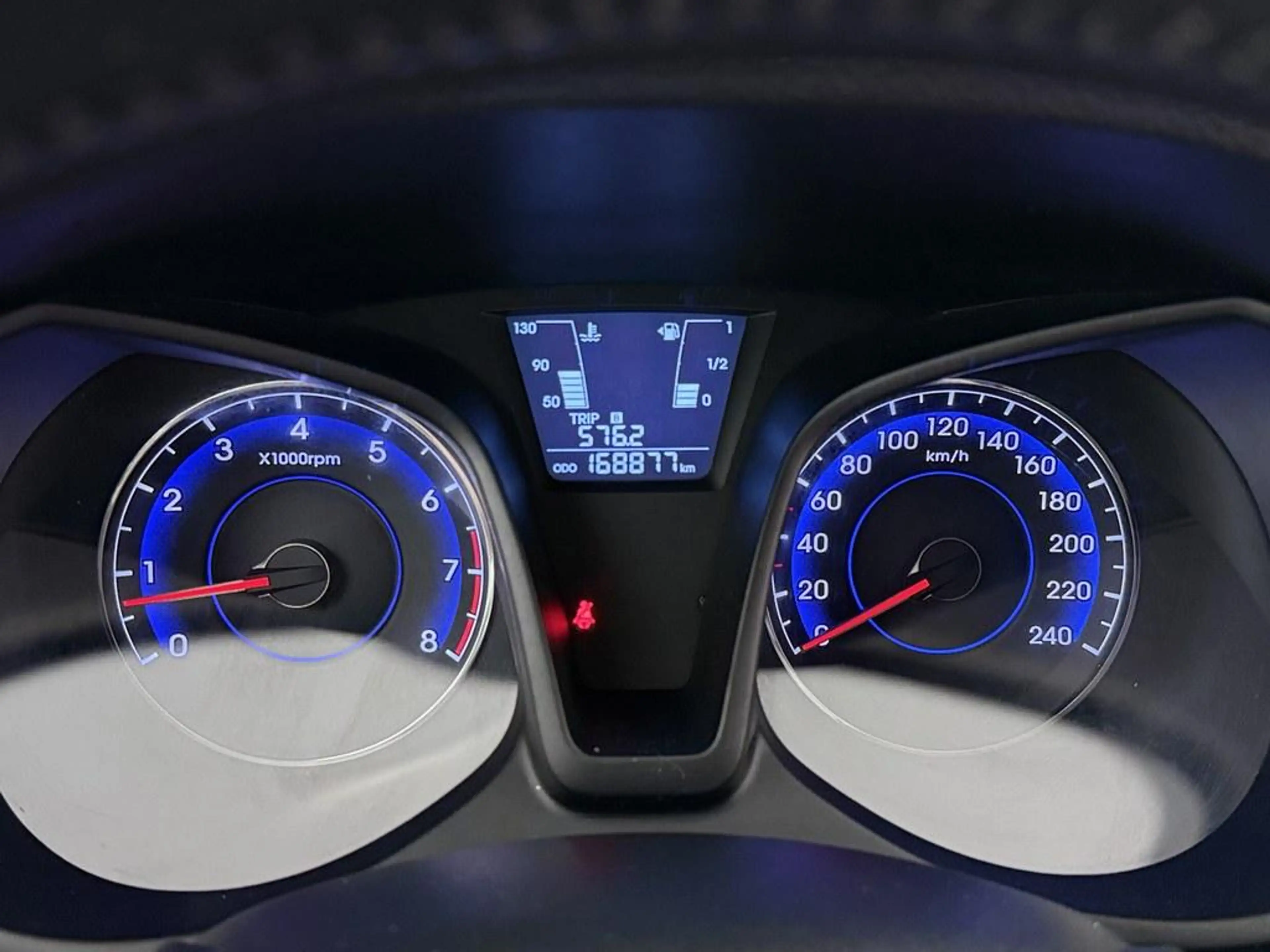 Hyundai iX20 1.6i i-Vision Trekhaak 1300kg Ecc/Nav/4S.Banden — photo 10