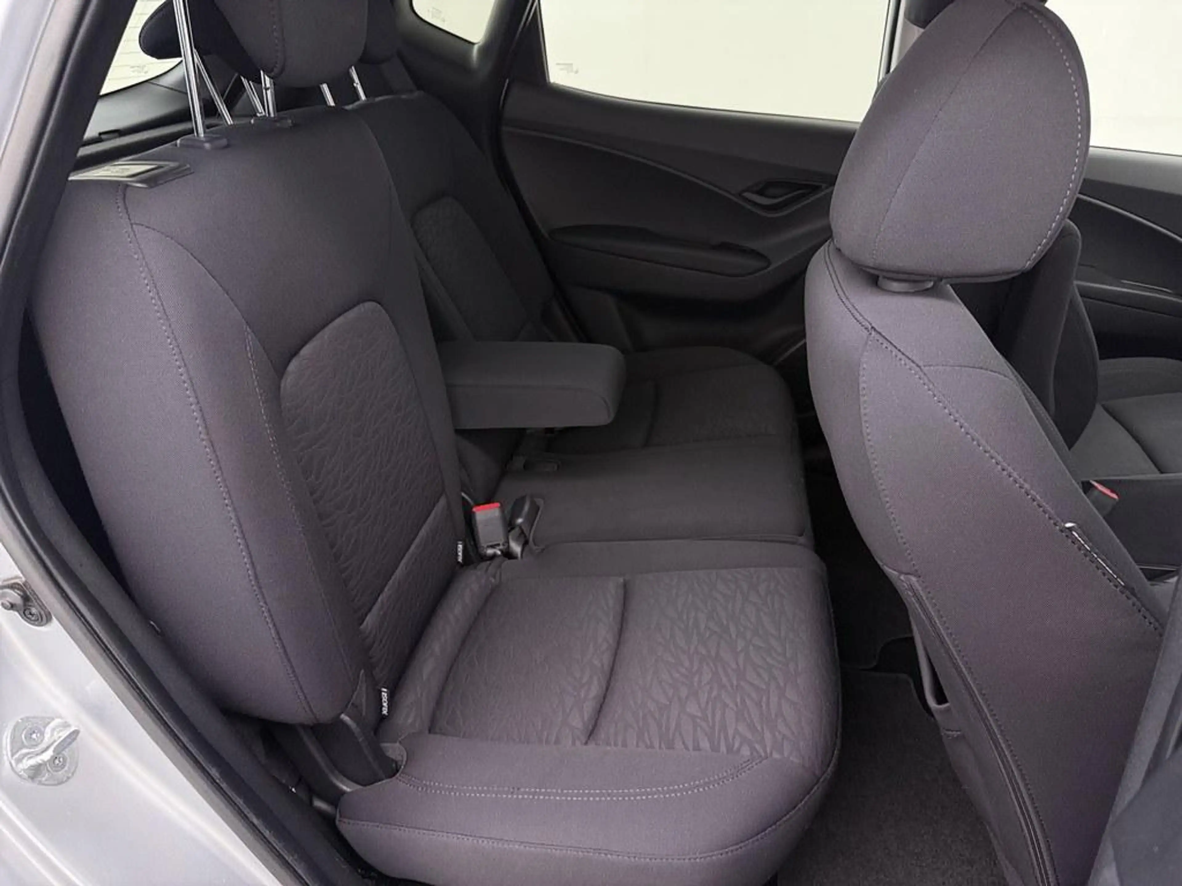 Hyundai iX20 1.6i i-Vision Trekhaak 1300kg Ecc/Nav/4S.Banden — photo 16