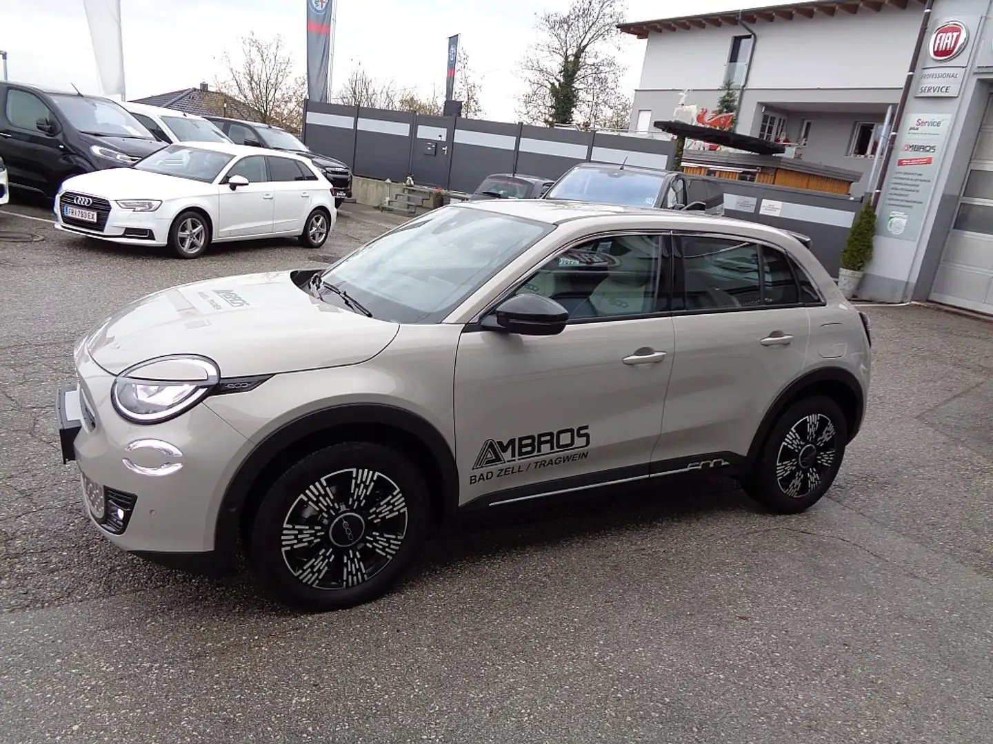 Fiat 600 Hybrid 100 6-Gang eDCT Beige - 2
