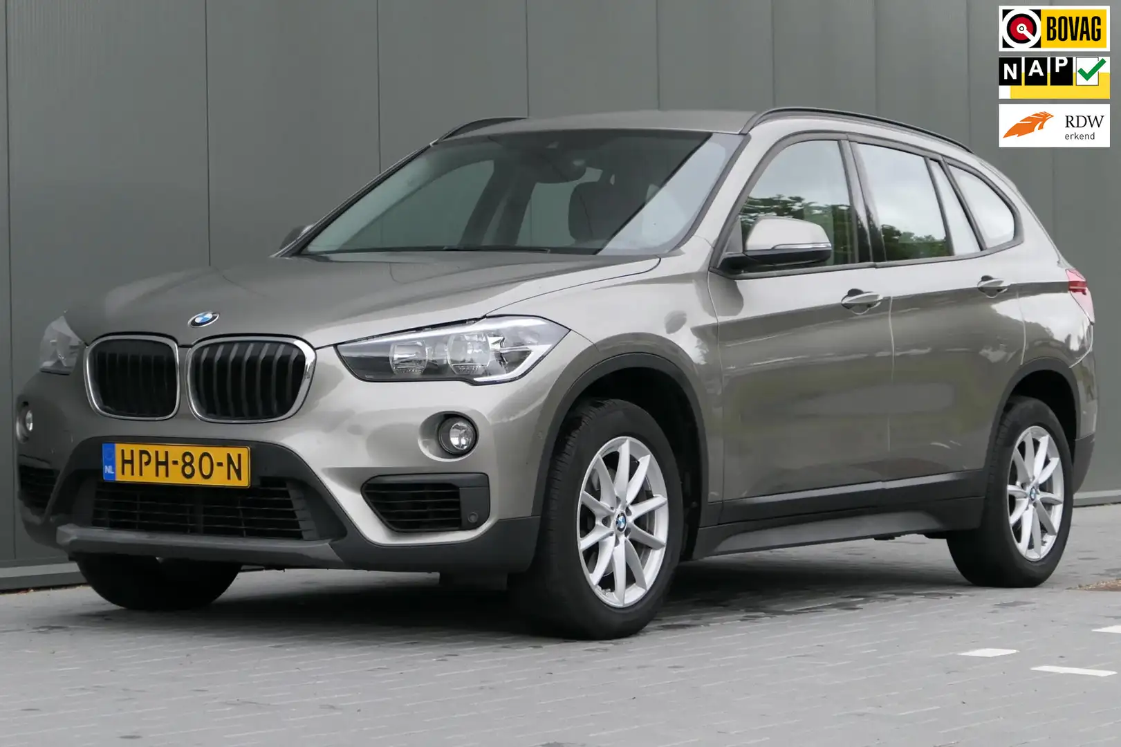 BMW X1 SDrive18i High Executive Leder Navi PDC Gris - 1