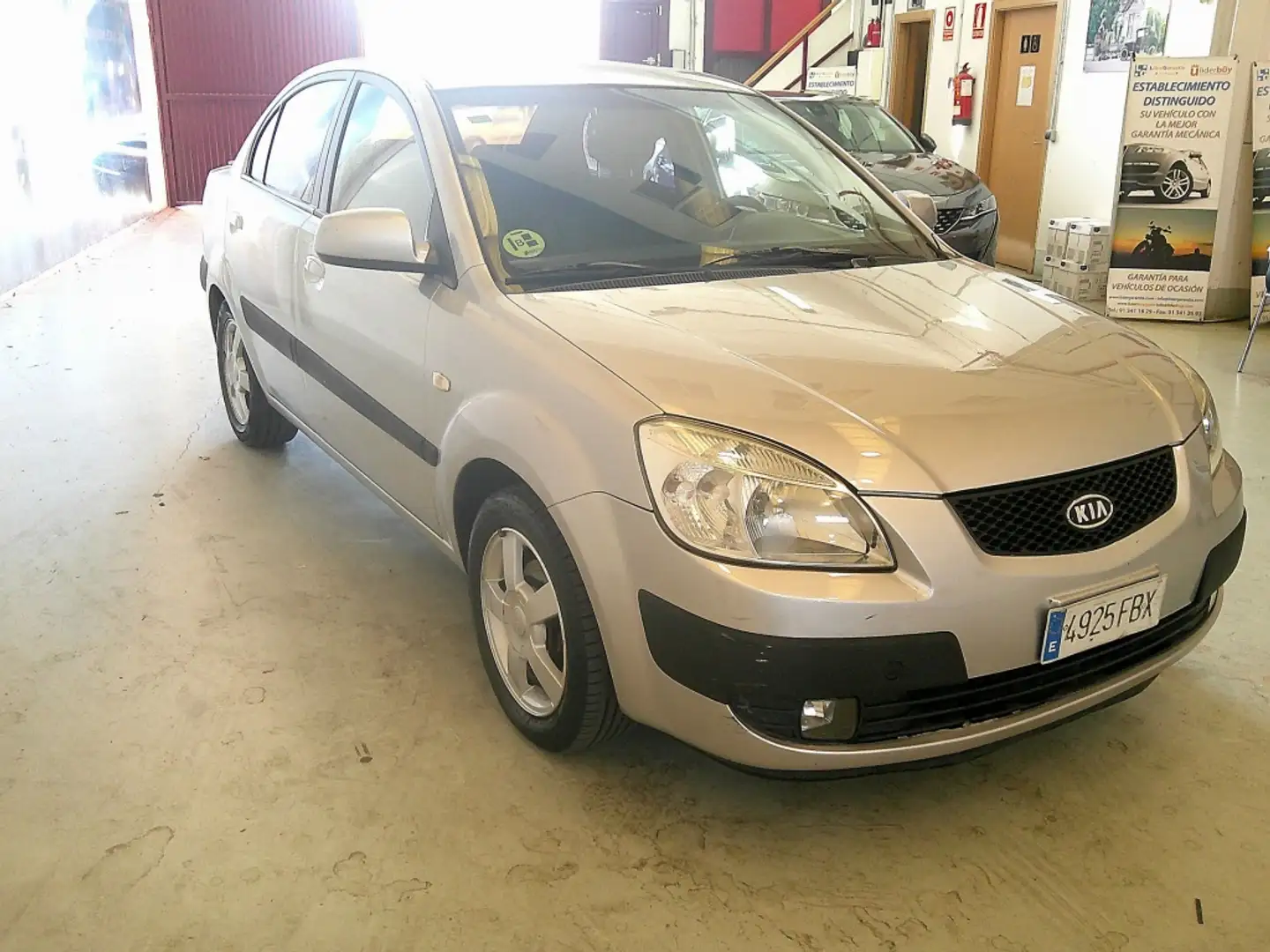 Kia Rio 1.5CRDi Emotion Gris - 2