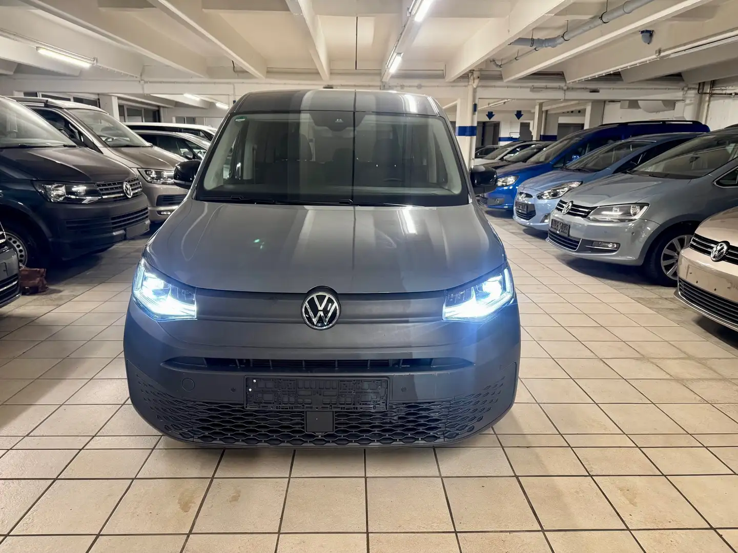 Volkswagen Caddy 1.5 TSI eHybrid DSG, Navi, LED Grau - 2