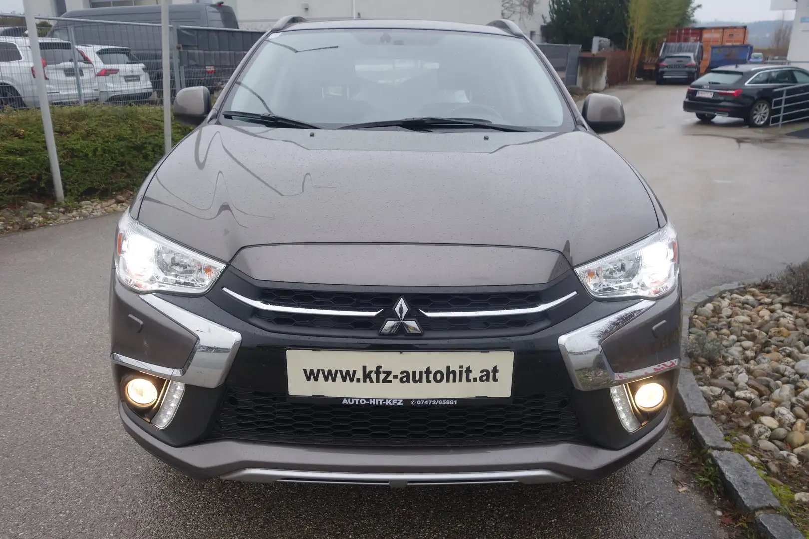 Mitsubishi ASX 1,6 MIVEC Invite Vision 40 ***Kamera/Xenon/18"*** Braun - 2