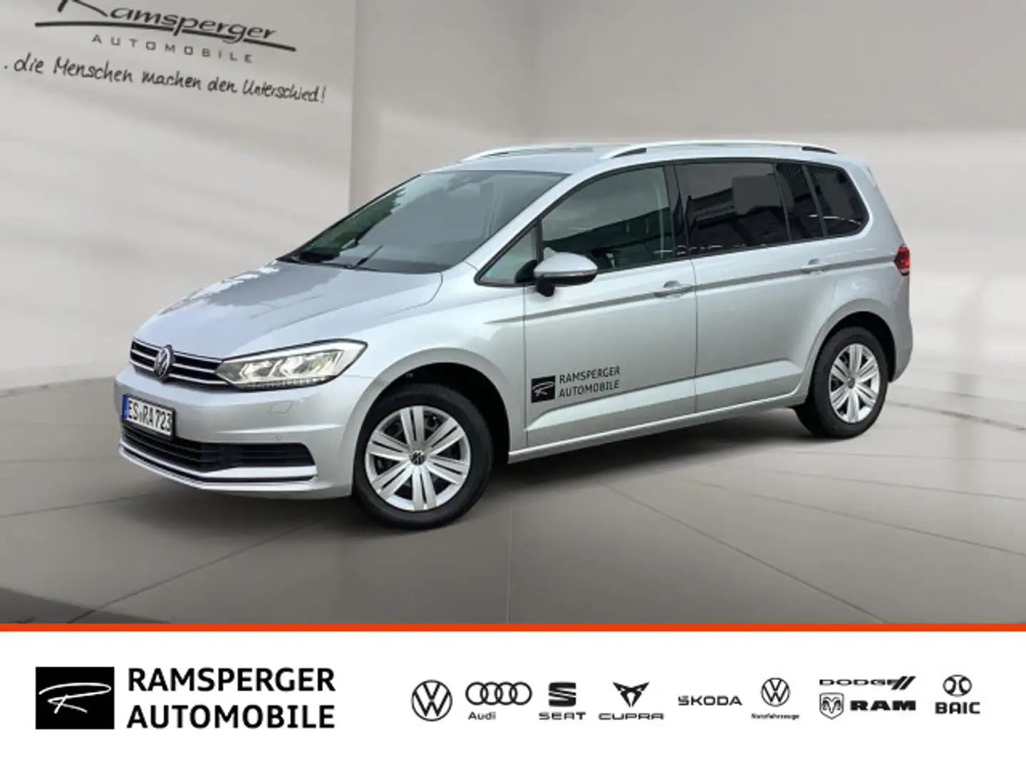 Volkswagen Touran 1.5 TSI DSG Move ACC LED Navi 7 Sitze Kam Silber - 1