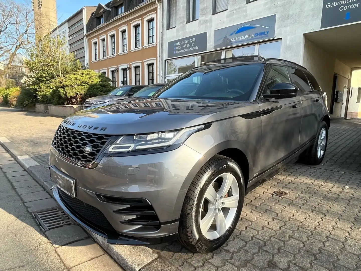 Land Rover Range Rover Velar 2.0  R-Dynamic,PANORAMA,LEDER Grau - 1