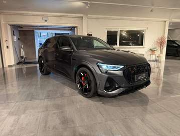 55 QUATTRO 408pk * PANO * FULL BLACK PACK * LED * CAMERA * LEDER * STANDVERWARMING *  * 22" VELGEN *  S-LINE *