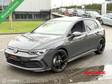 8 1.5 eTSI 3x R-Line DSG PANO BLIND IQ VOL