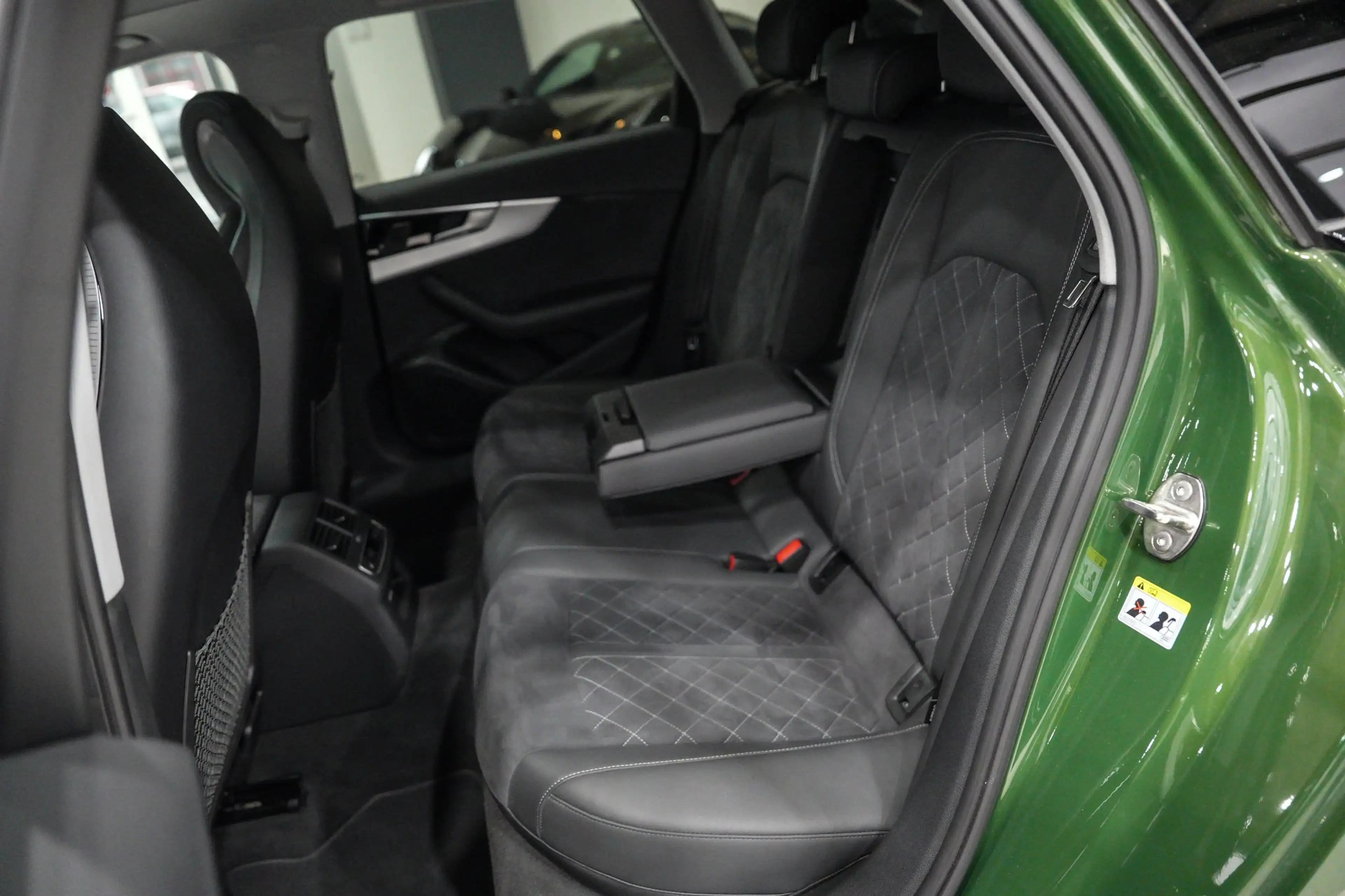 Audi RS4 2.9 TFSI quattro*SPORTSITZE-PLUS*MATRIX*PANO* — photo 13