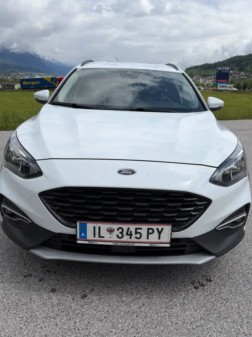 Ford Focus Focus Traveller 1,5 EcoBlue Active Active Weiß - 2