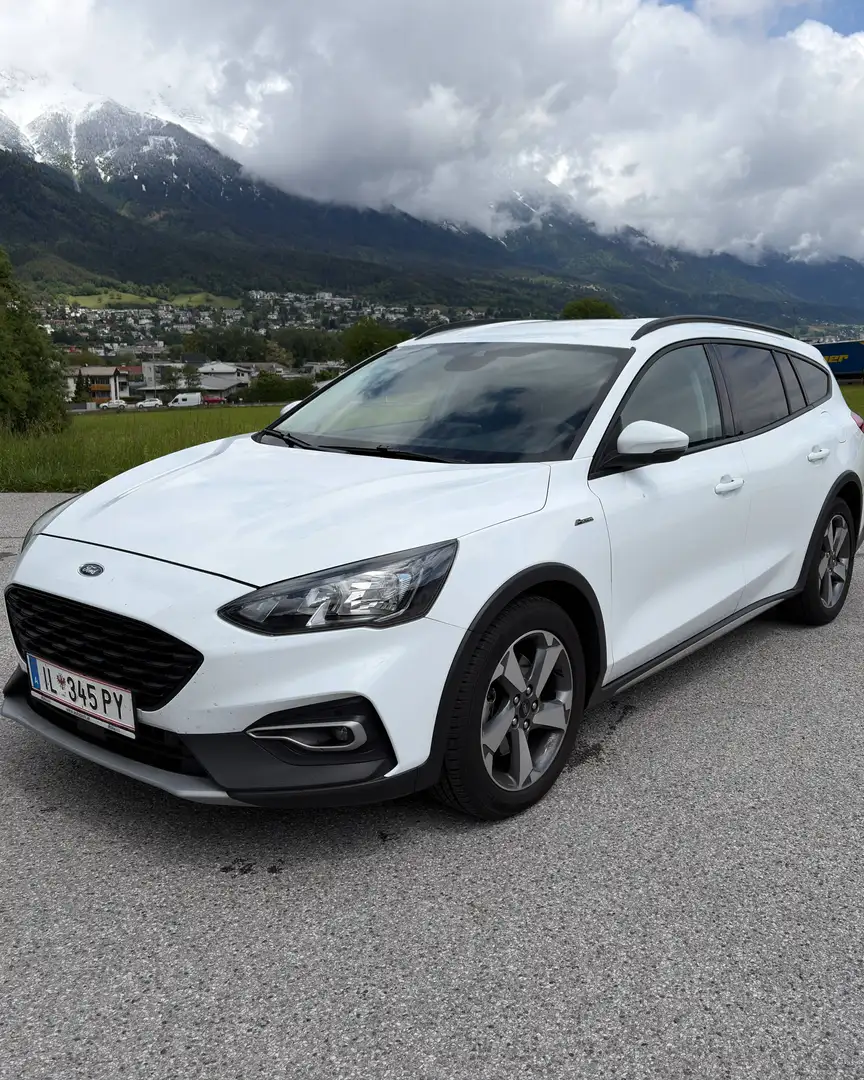 Ford Focus Focus Traveller 1,5 EcoBlue Active Active Weiß - 1