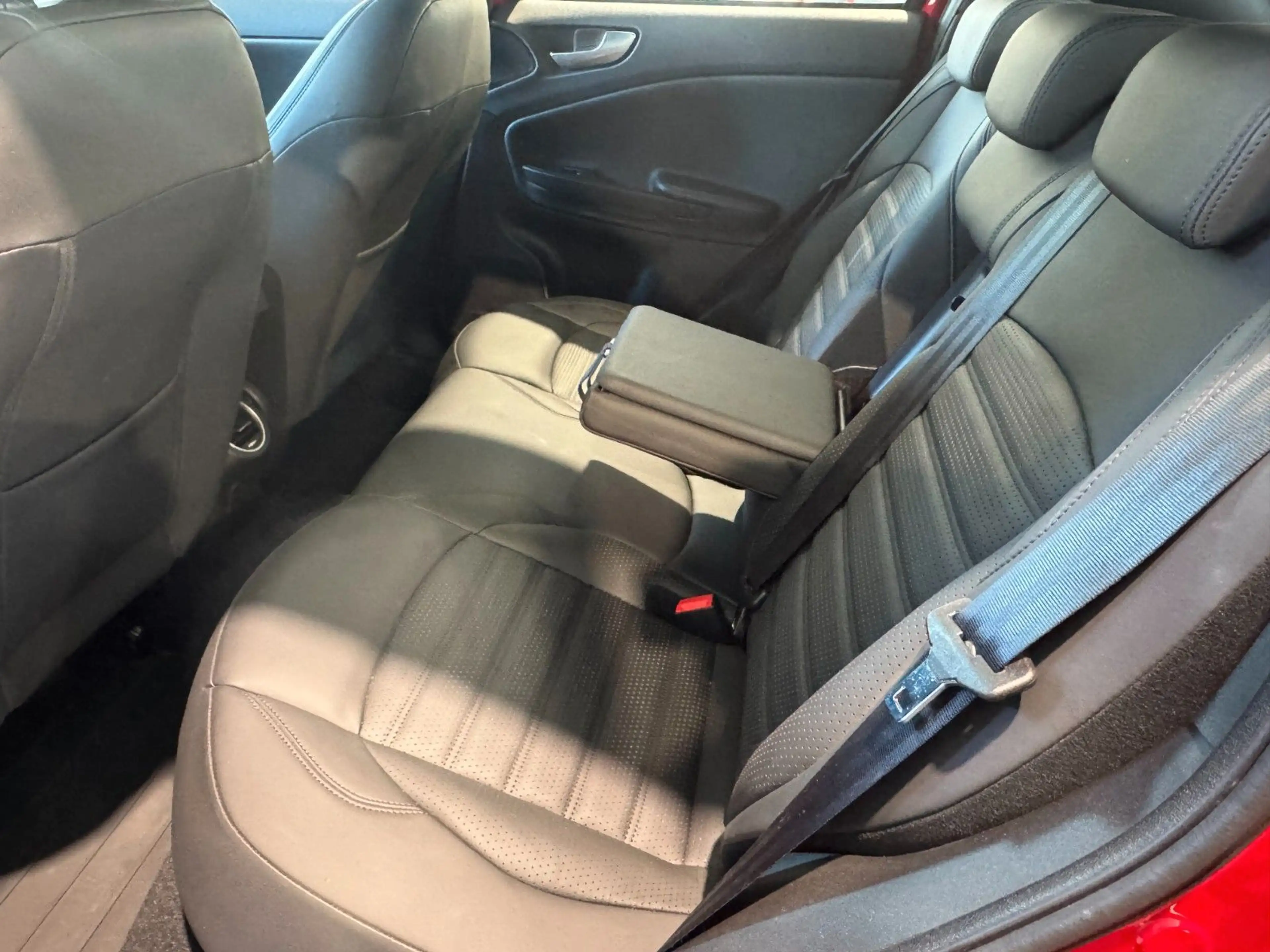 Alfa Romeo Giulietta Lusso Ti NAVI/Panorama/Touchscreen — photo 12