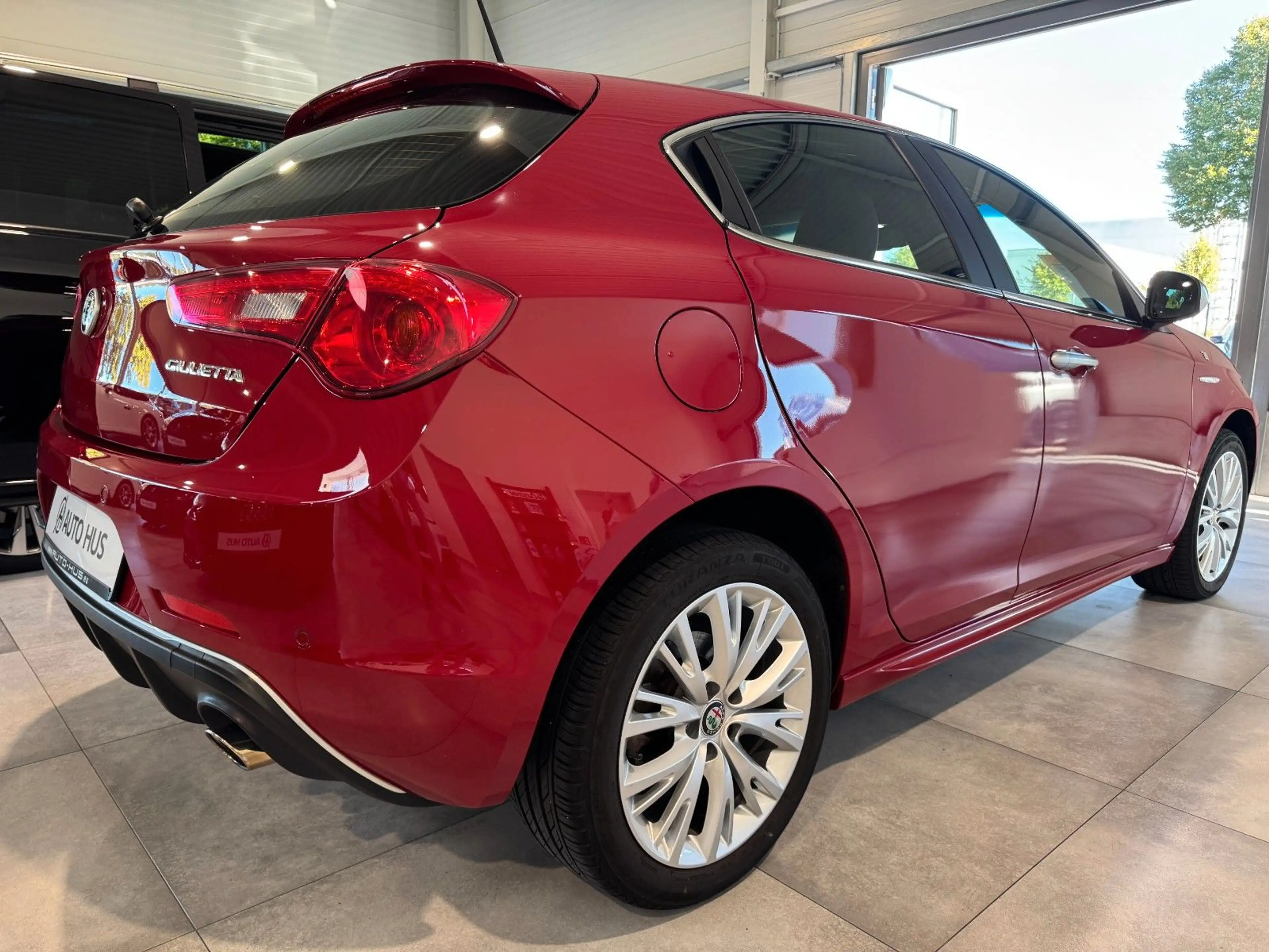 Alfa Romeo Giulietta Lusso Ti NAVI/Panorama/Touchscreen — photo 4