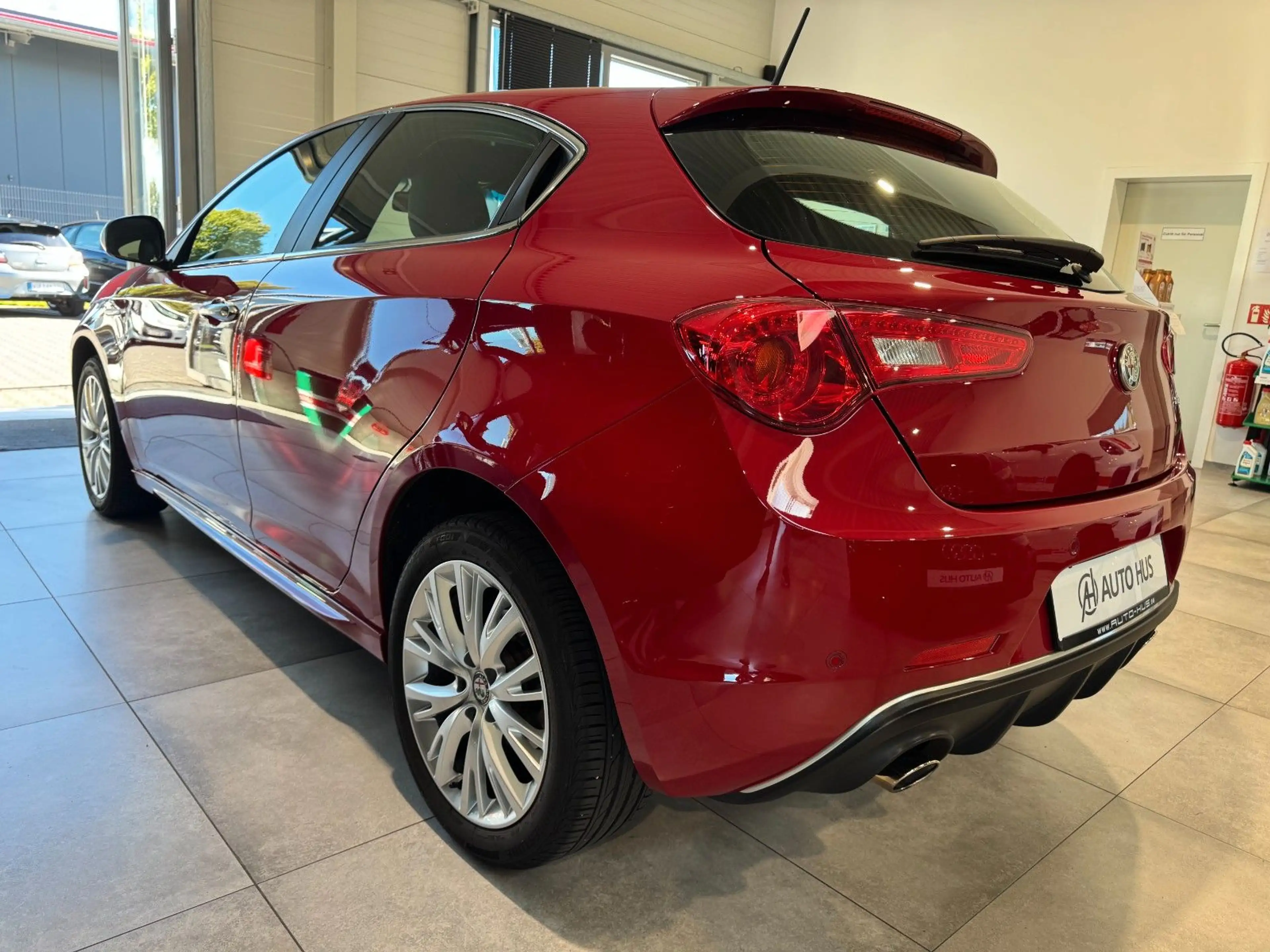 Alfa Romeo Giulietta Lusso Ti NAVI/Panorama/Touchscreen — photo 6