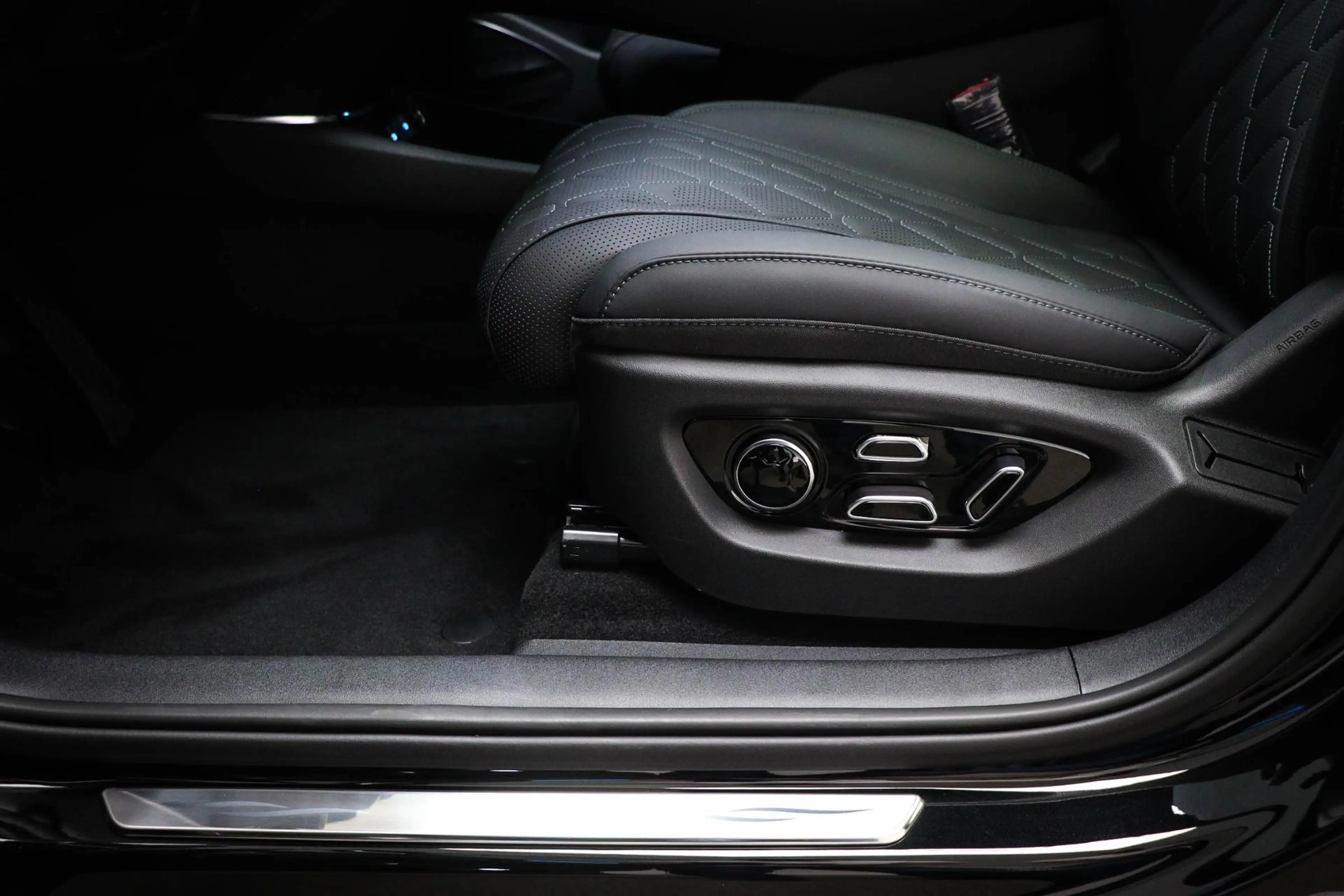 BYD Sealion Excellence AWD 91.3 kWh | PANORAMADAK | ST — photo 33