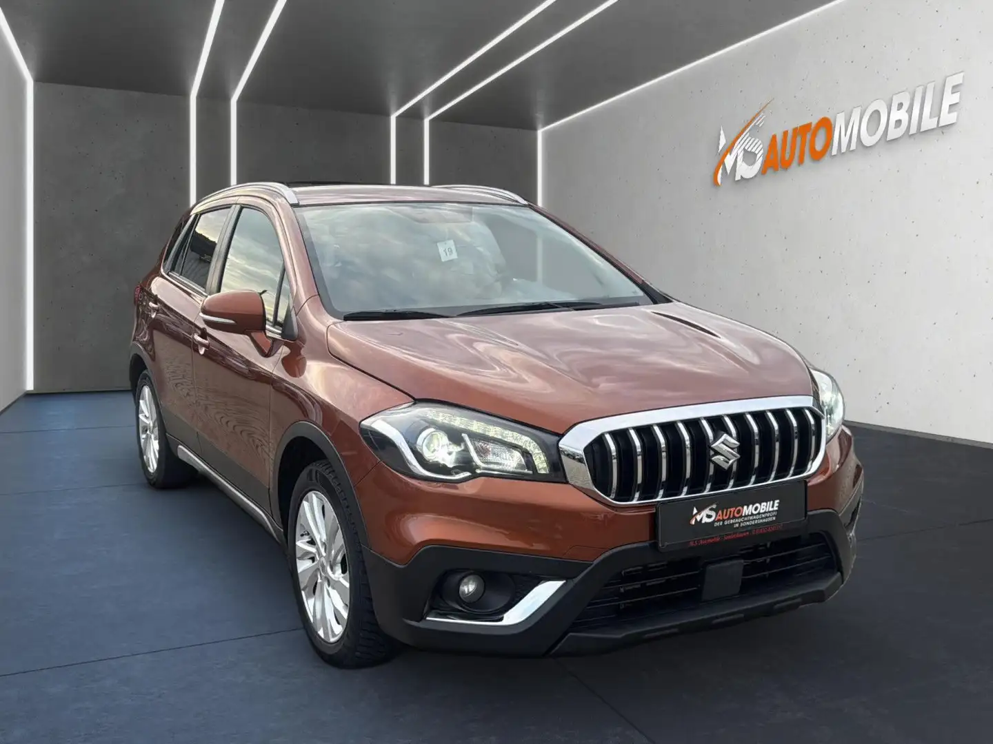 Suzuki SX4 S-Cross Comfort 4x4+LED+AHK+LM+KAM+KEYLESS Brun - 2