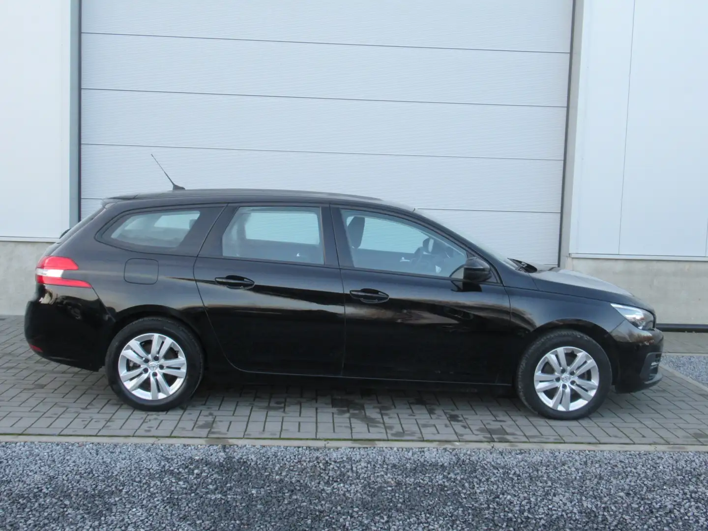 Peugeot 308 SW 1.2i / Navi / PDC V+A / Autom. airco / ... Noir - 2