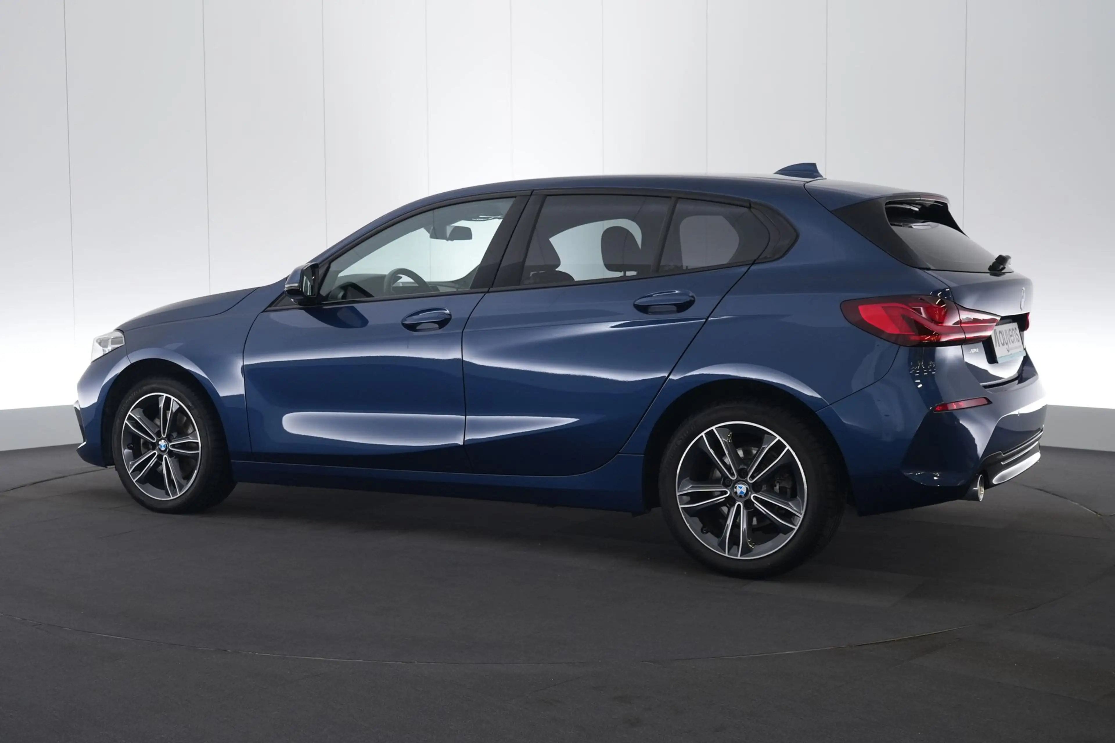 BMW 118 1 118d Business+ LEDER/CUIR LED GPS PDC Keyless Ve — photo 10