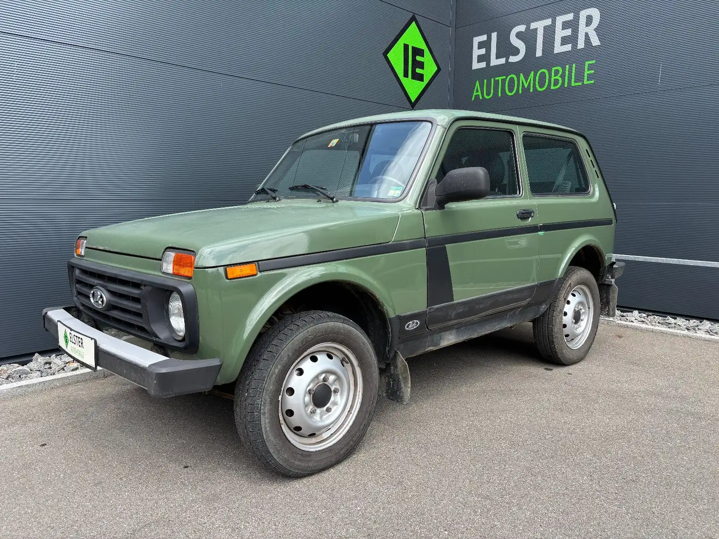 Lada Taiga 4x4 Euro 6,AHK,elekt.Fenster Grün - 1