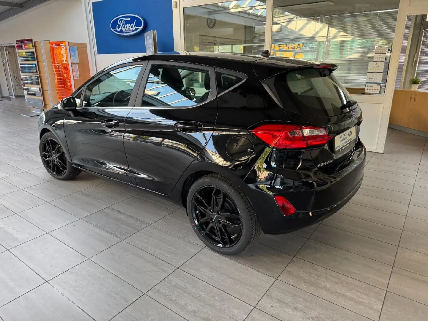Ford Fiesta Fiesta 1.0 EcoBoost Hybrid Titanium (EURO 6d) Schwarz - 2