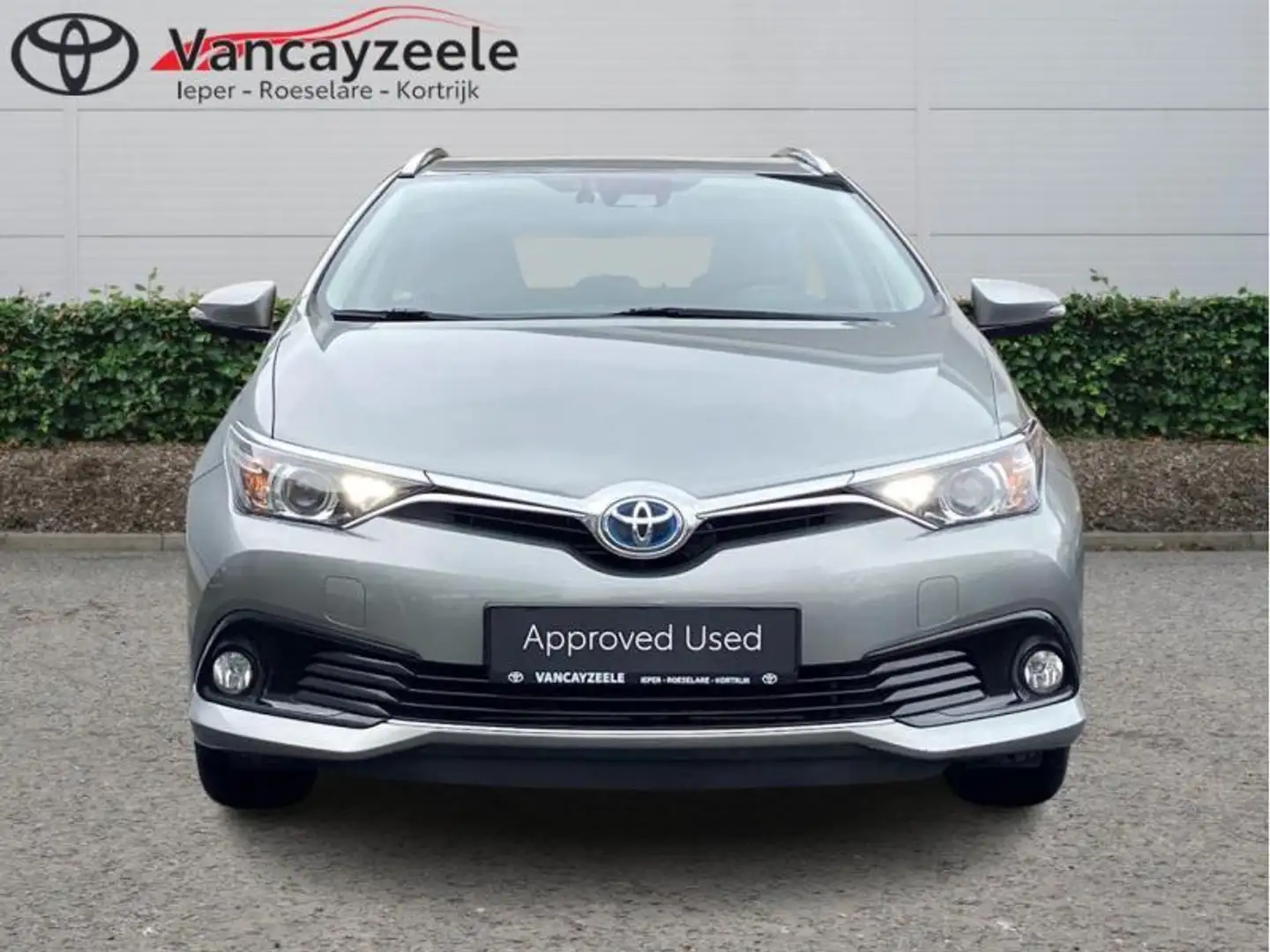 Toyota Auris TS+Comfort & Pack 50th anniver Zilver - 2